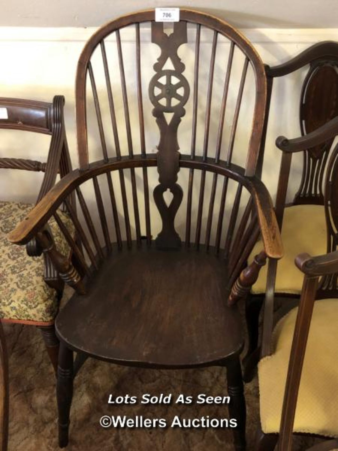 *19TH CENTURY HIGH BACK WINDSOR CHAIR / LOCATED AT VICTORIA ANTIQUES, WADEBRIDGE, PL27 7DD