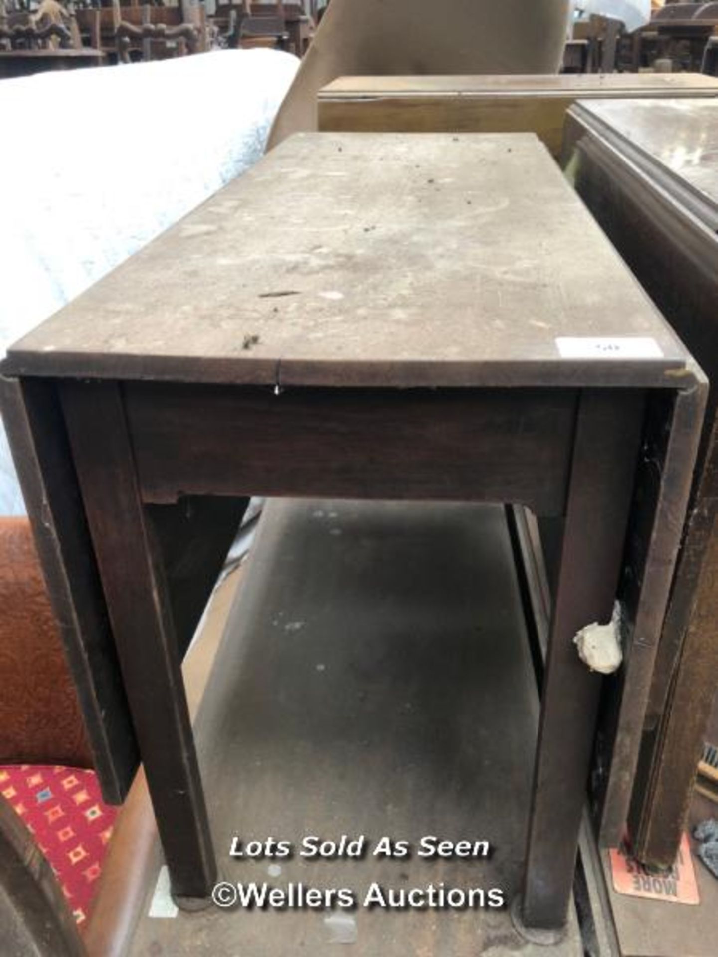 DROP LEAF TABLE, 44 X 54 X 28 INCHES, FULLY EXTENDED / LOCATED AT VICTORIA ANTIQUES, WADEBRIDGE,