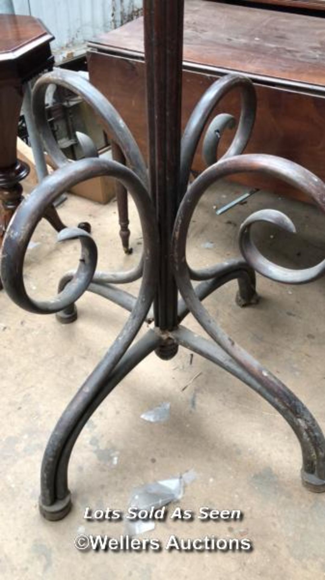 LARGE COAT STAND, IN NEED OF RESTORATION, APPROX 82 INCHES HIGH / LOCATED AT VICTORIA ANTIQUES, - Image 2 of 3