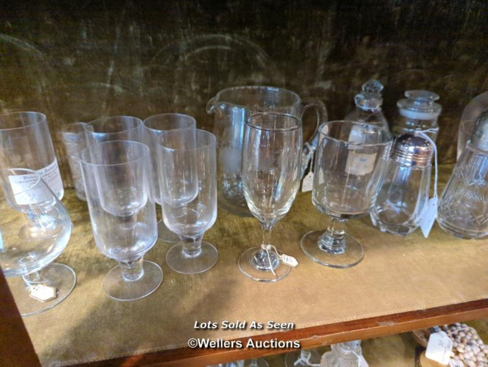 *QUANTITY OF GLASSWARE INCLUDING PAPERWEIGHT / LOCATED AT VICTORIA ANTIQUES, WADEBRIDGE, PL27 7DD - Image 2 of 3