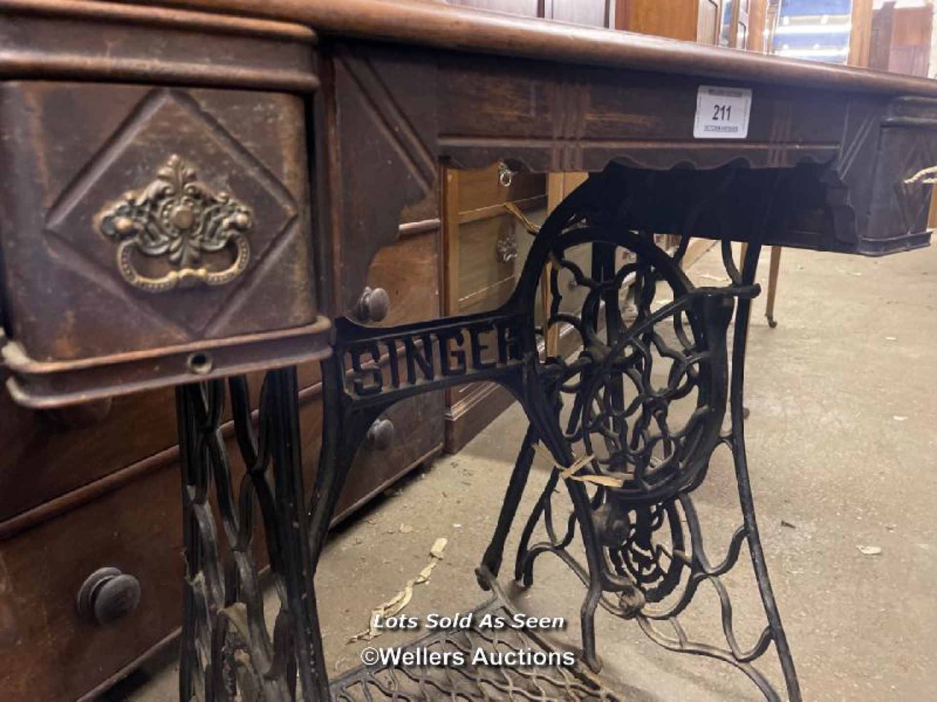 SINGER SEWING MACHINE TABLE, 34.5 X 16 X 29 INCHES / LOCATED AT VICTORIA ANTIQUES, WADEBRIDGE, - Image 3 of 3