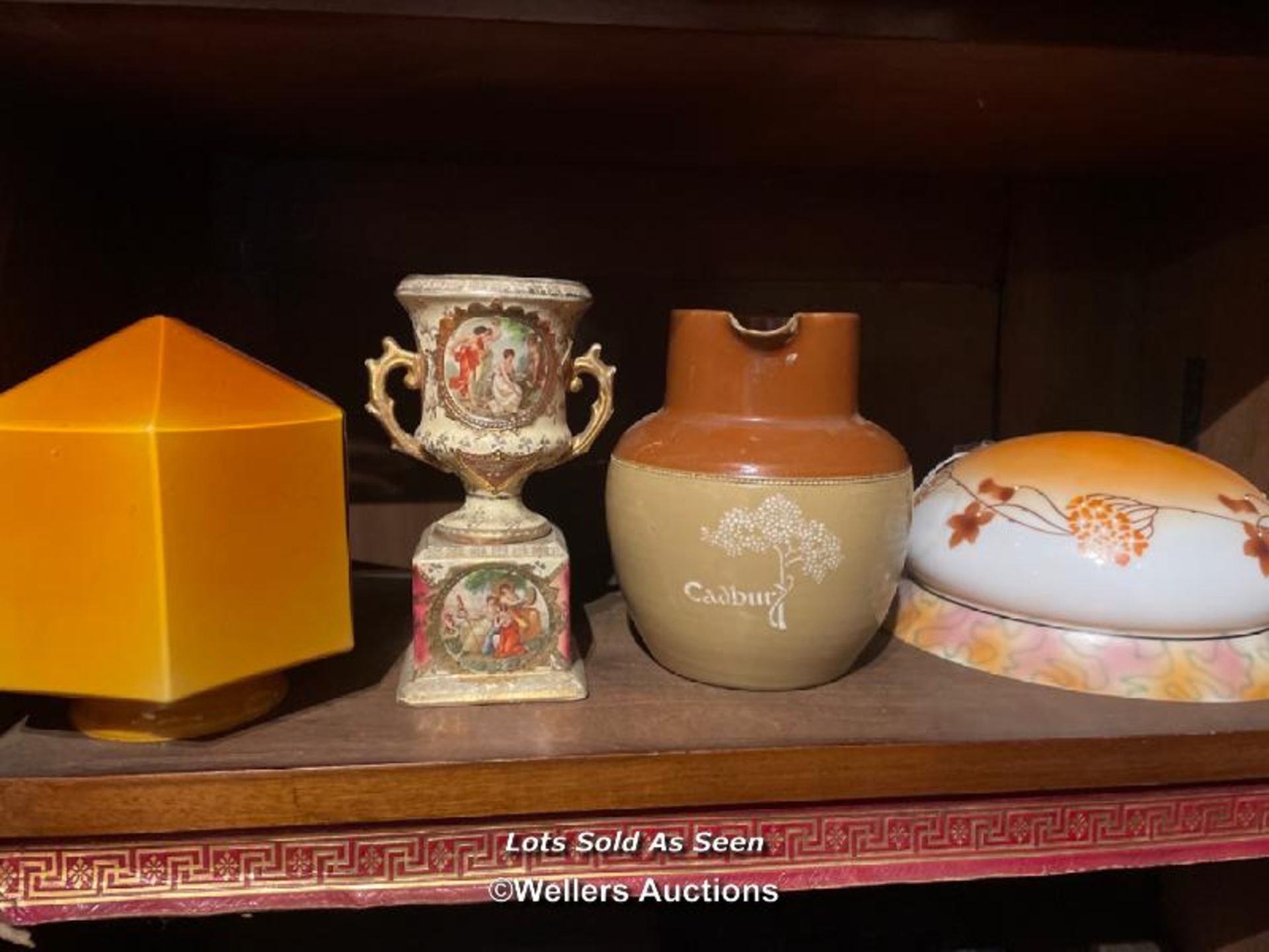 *VINTAGE CADBURY'S JUG, TWO GLASS LAMPSHADES AND A SMALL VASE / LOCATED AT VICTORIA ANTIQUES,