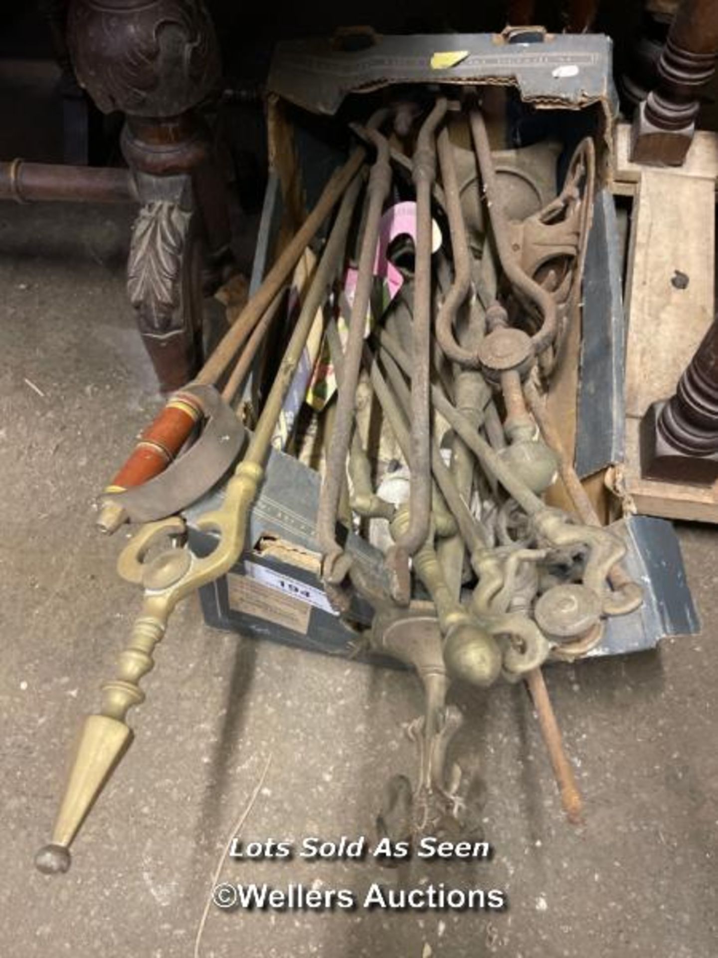 COLLECTION OF FIRE IRONS / LOCATED AT VICTORIA ANTIQUES, WADEBRIDGE, PL27 7DD