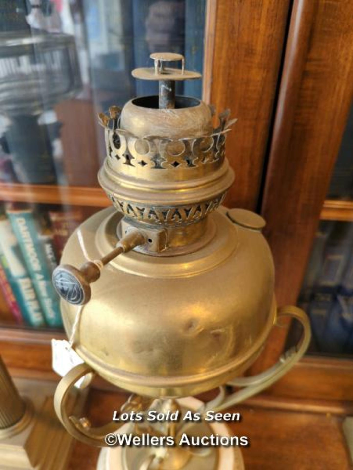 *VICTORIAN BRASS OIL LAMP WITH SHAMROCK MOTIF AND STONEWARE BASE / LOCATED AT VICTORIA ANTIQUES, - Image 2 of 3