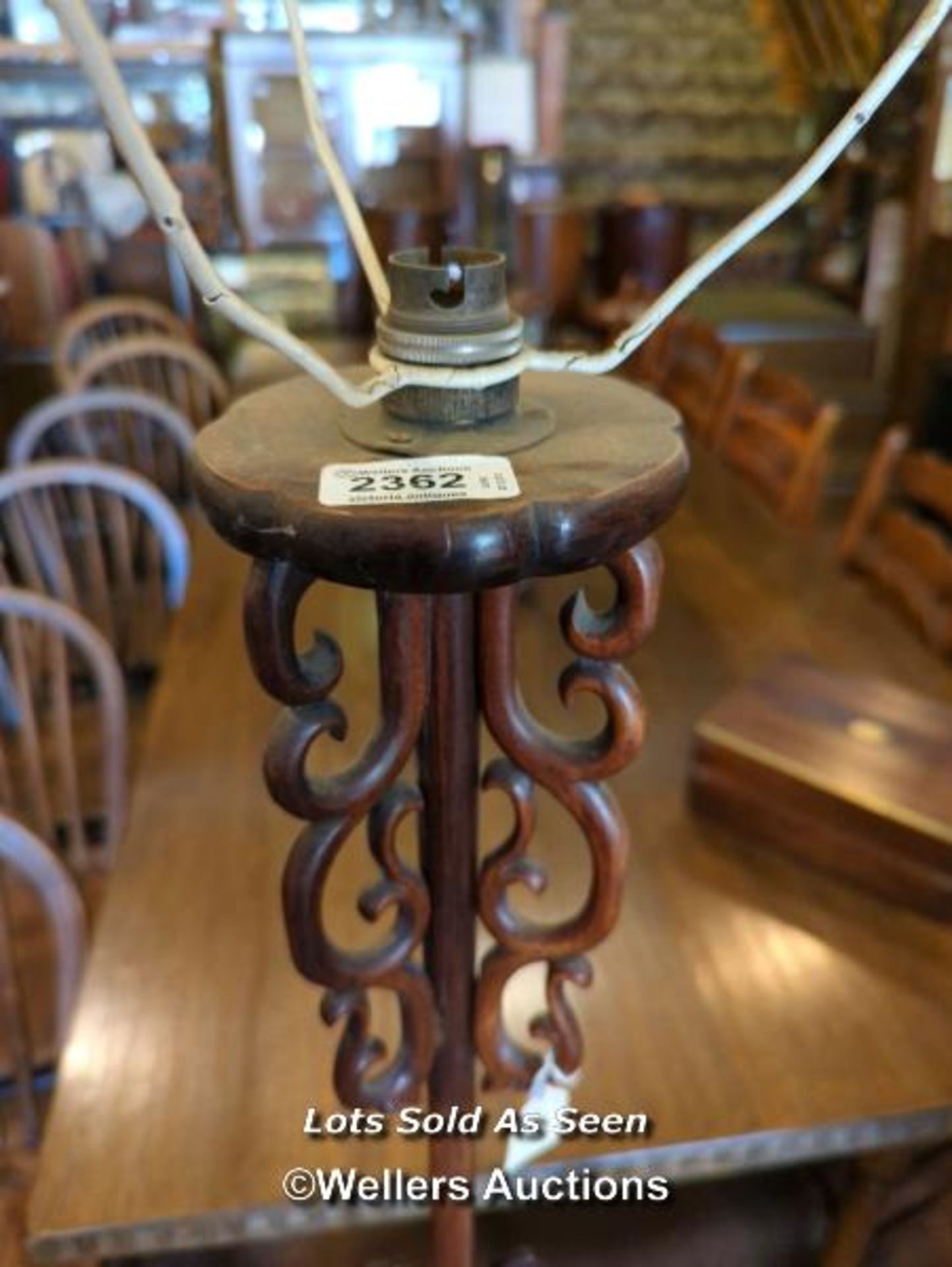 *CHINESE HARDWOOD STANDARD LAMP, 138CM NOT INCUDING ELECTICAL FITTING / LOCATED AT VICTORIA - Image 4 of 5