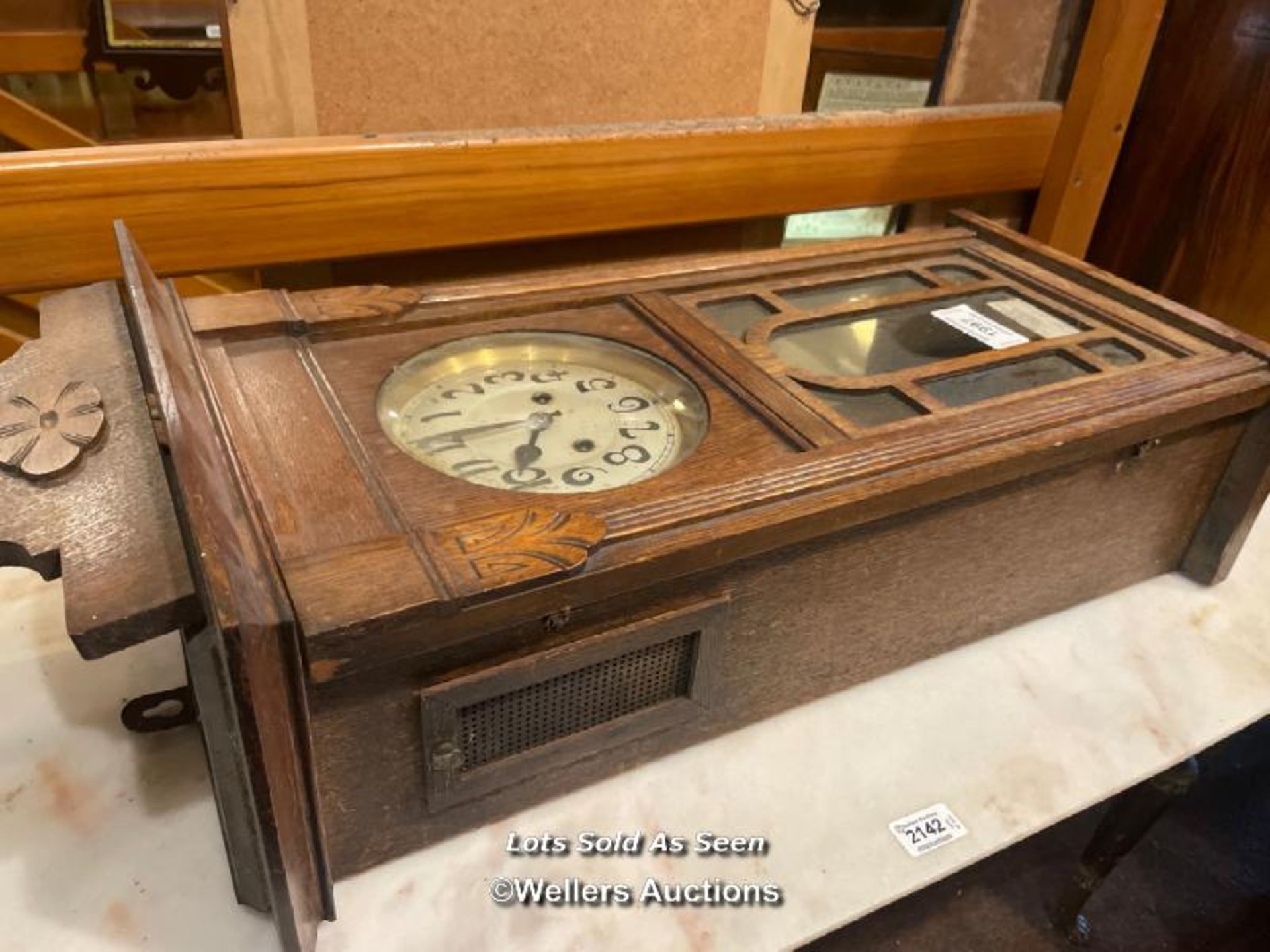 *OAK WALL CLOCK, 80CM / LOCATED AT VICTORIA ANTIQUES, WADEBRIDGE, PL27 7DD - Image 2 of 5