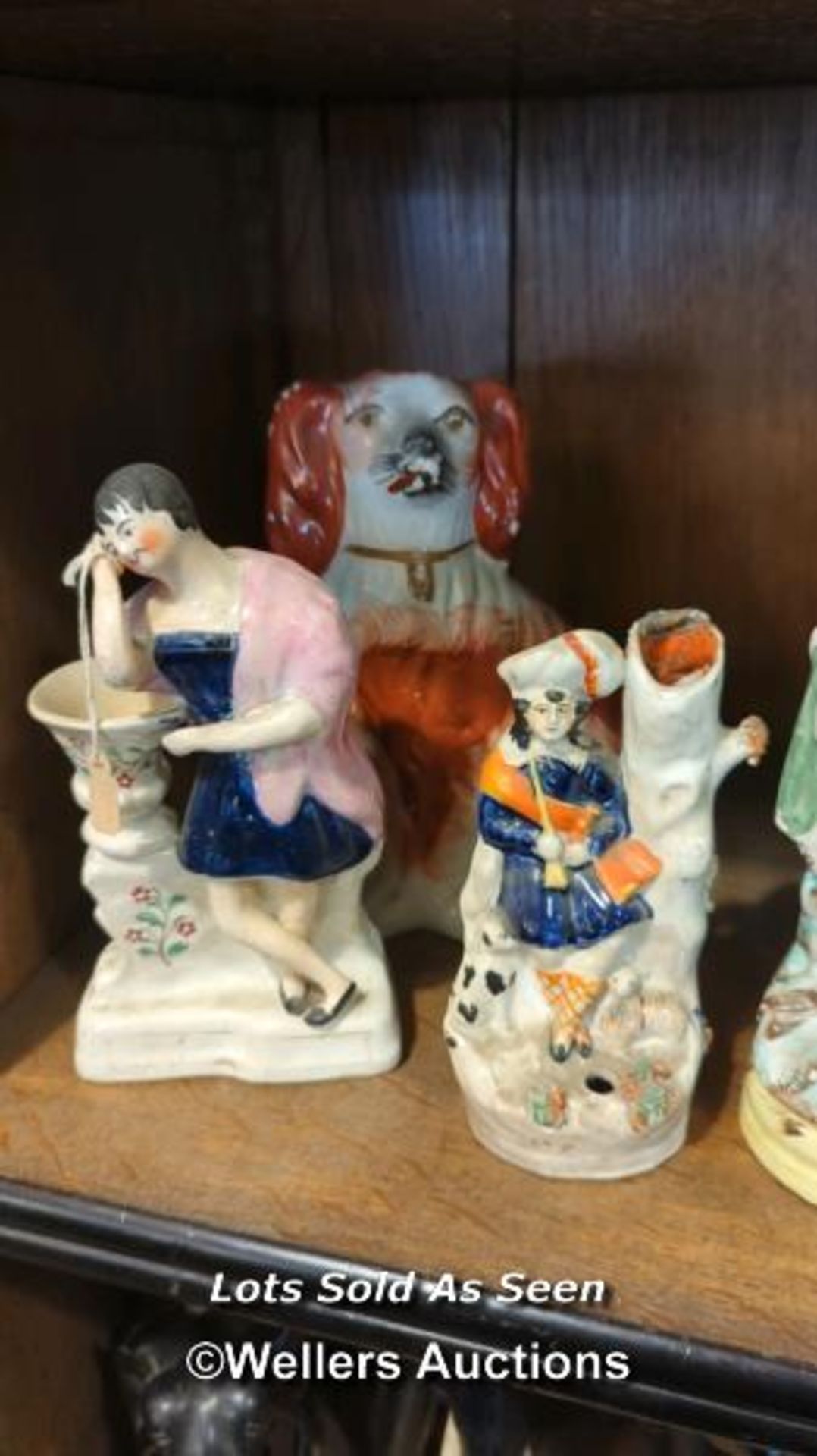 *SEVEN STAFFORDSHIRE FIGURES AND A SPANIEL / LOCATED AT VICTORIA ANTIQUES, WADEBRIDGE, PL27 7DD - Image 2 of 4