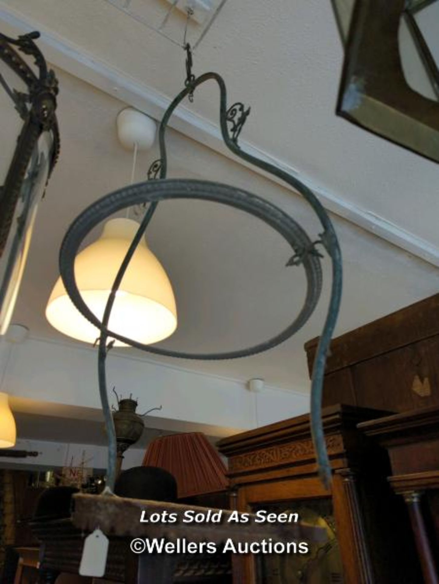 *METAL CEILING LAMP FRAME / LOCATED AT VICTORIA ANTIQUES, WADEBRIDGE, PL27 7DD - Image 2 of 2