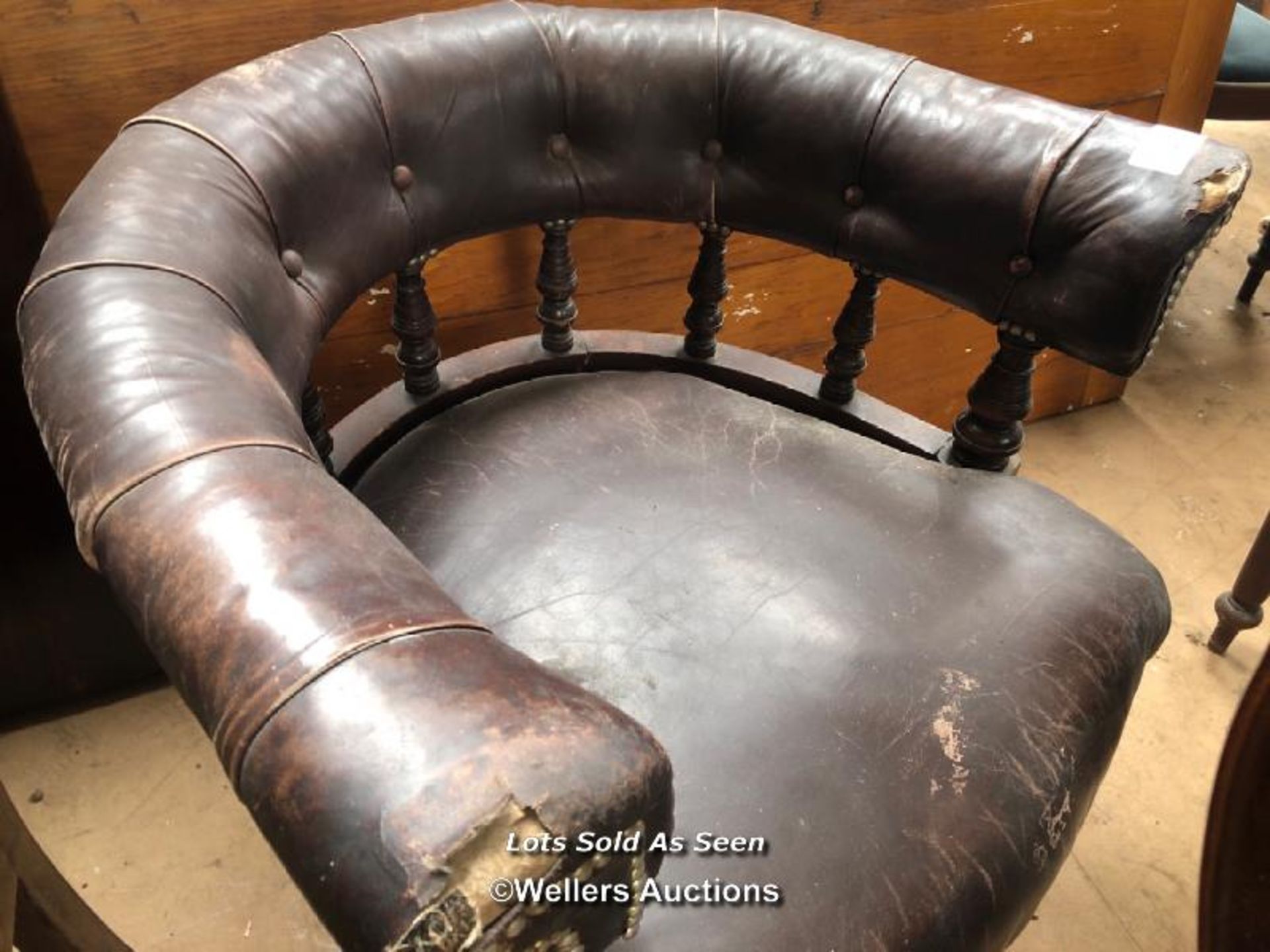 *LEATHER CAPTAINS CHAIR, IN NEED OF RESTORATION - Image 2 of 3