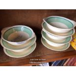 *5X PIECE SET OF GREEN BOWLS / LOCATED AT VICTORIA ANTIQUES, WADEBRIDGE, PL27 7DD