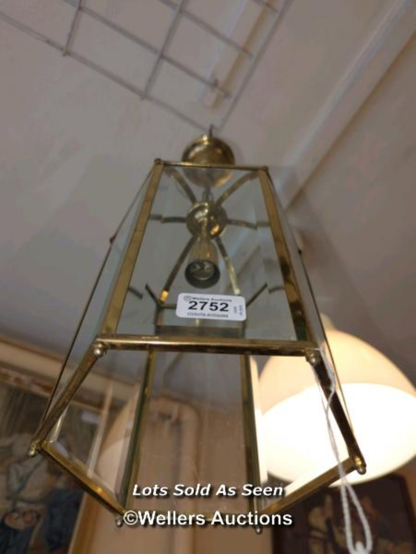 *BRASS PENDANT LIGHT WITH GLASS SHADE / LOCATED AT VICTORIA ANTIQUES, WADEBRIDGE, PL27 7DD - Image 2 of 2