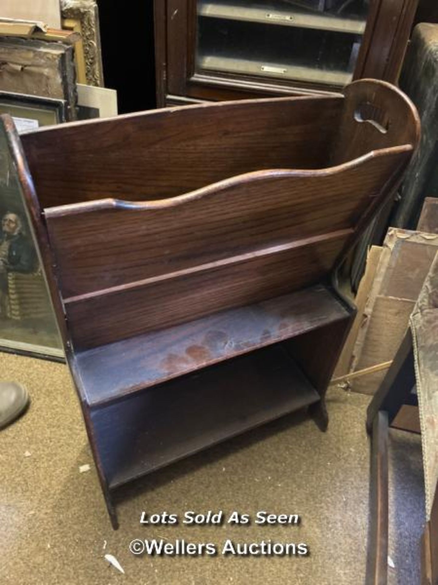 *OAK MAGAZINE RACK, 45.5 X 16.5 X 63.5CM / LOCATED AT VICTORIA ANTIQUES, WADEBRIDGE, PL27 7DD