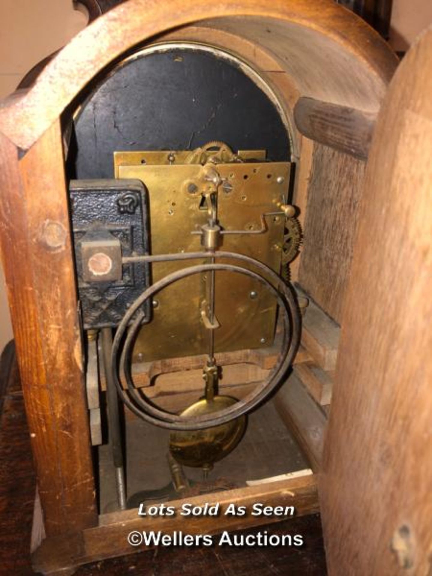 *OAK MANTEL CLOCK WITH DOMED TOP, TWO TRAIN MOVEMENT / LOCATED AT VICTORIA ANTIQUES, WADEBRIDGE, - Image 2 of 2