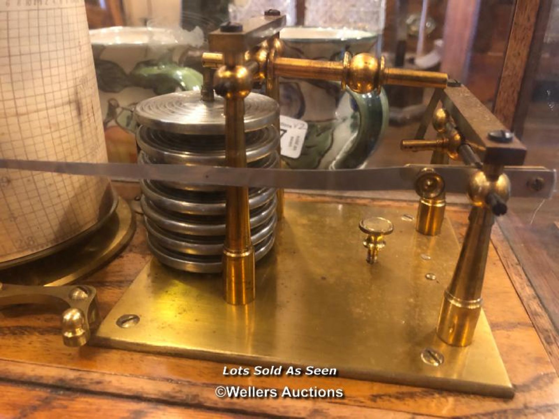 *OAK CASED BAROGRAPH / LOCATED AT VICTORIA ANTIQUES, WADEBRIDGE, PL27 7DD - Image 2 of 3