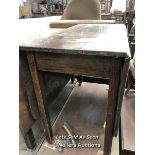 DROP LEAF TABLE, 40 X 60 X 29.5 INCHES, FULLY EXTENDED / LOCATED AT VICTORIA ANTIQUES, WADEBRIDGE,