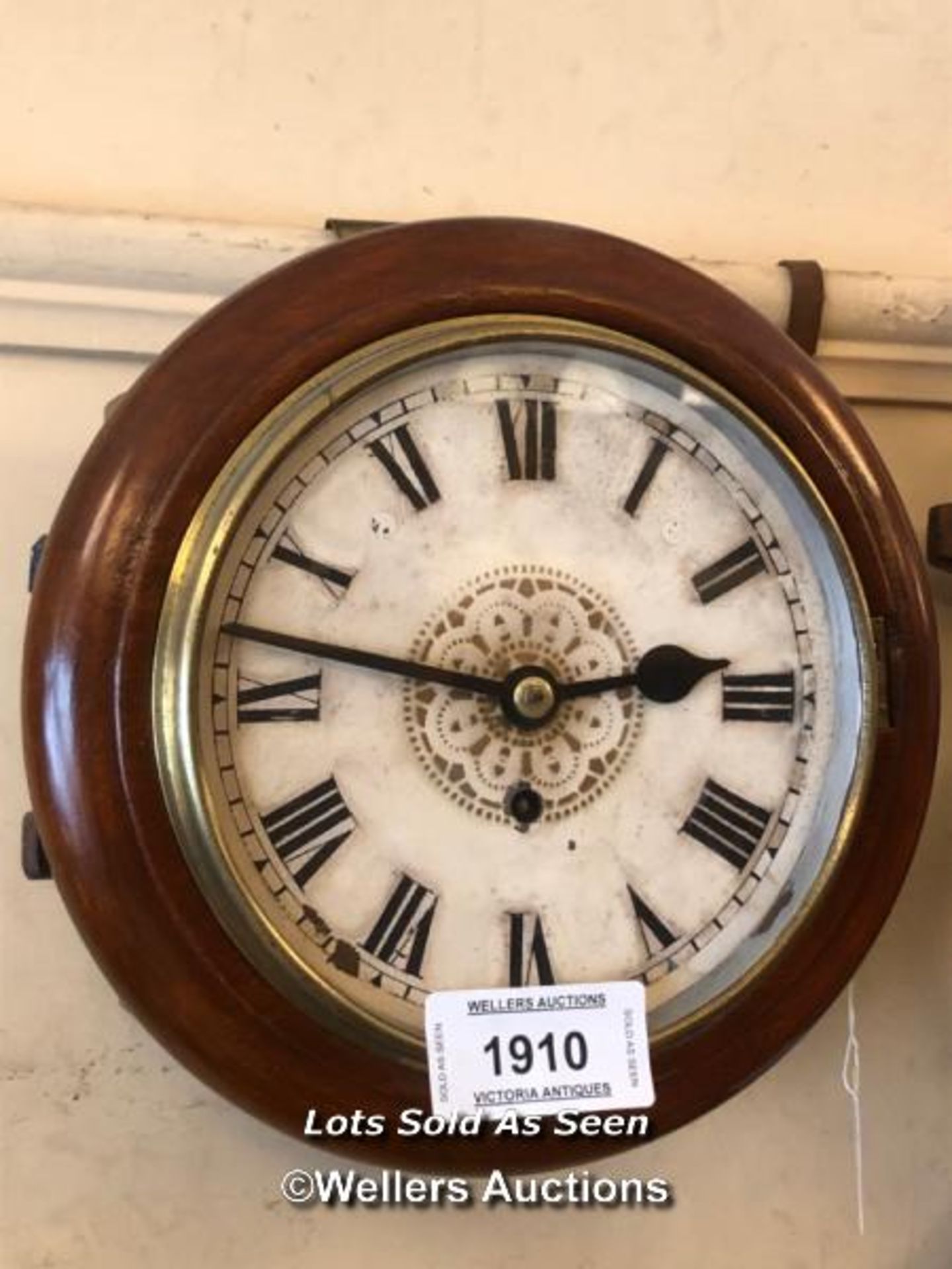 *MAHOGANY WALL CLOCK WITH FUSEE MOVEMENT / LOCATED AT VICTORIA ANTIQUES, WADEBRIDGE, PL27 7DD