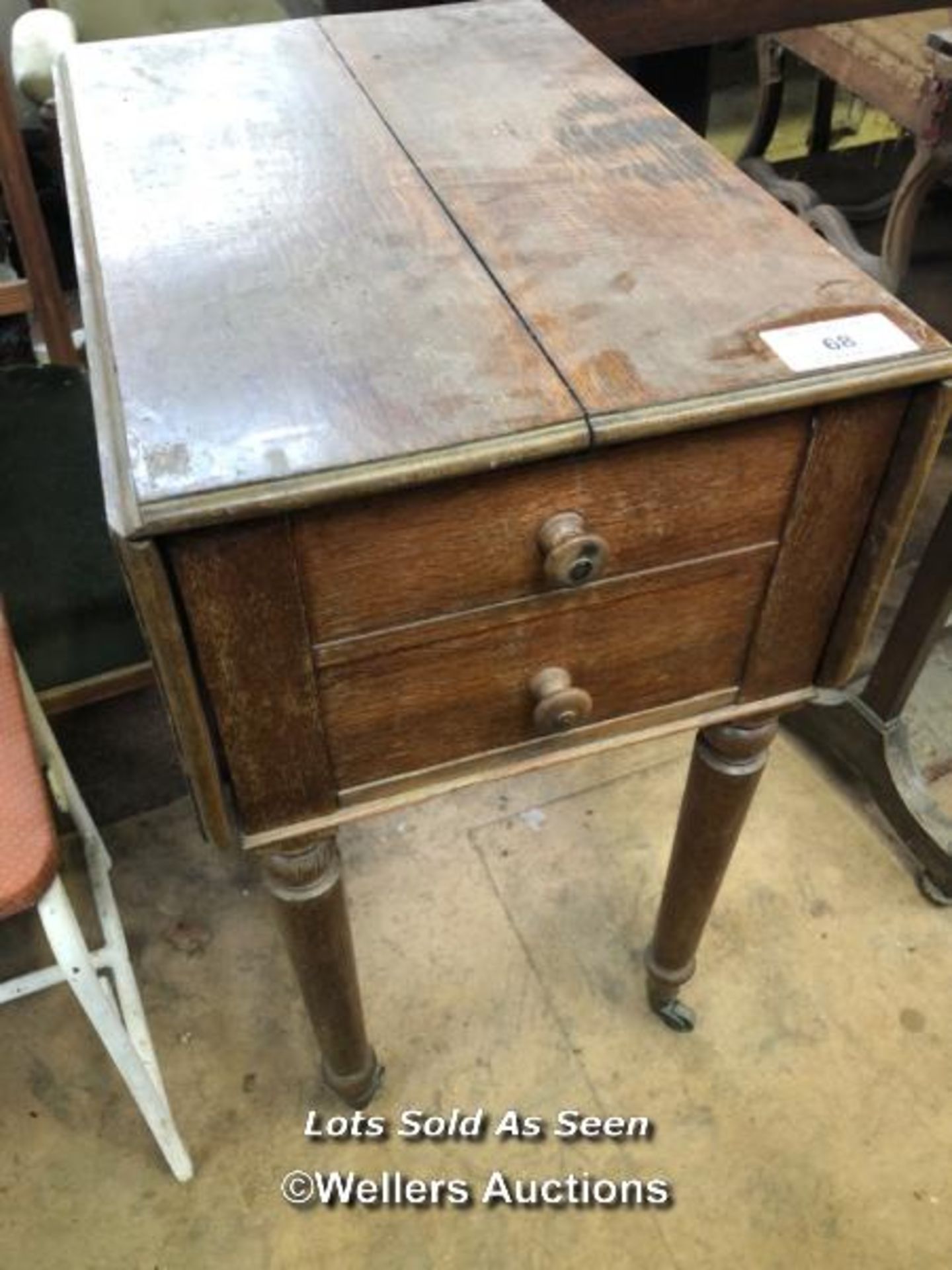 DROP LEAF SIDE TABLE ON CASTORS, 22 X 34 X 30 INCHES, FULLY EXTENDED / LOCATED AT VICTORIA ANTIQUES,