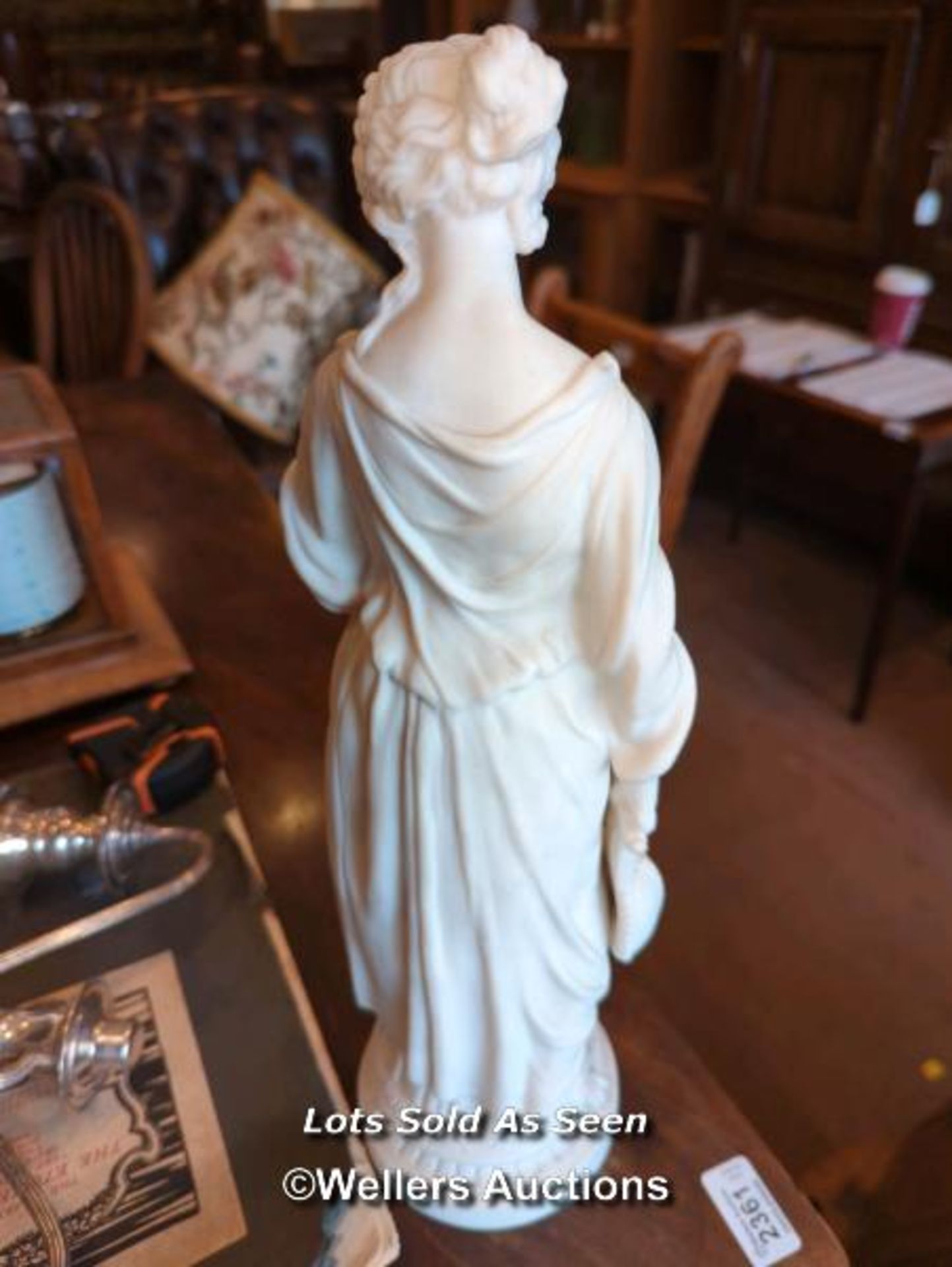 *PARIAN FIGURE OF A CLASSICAL GREEK WOMAN, 38CM / LOCATED AT VICTORIA ANTIQUES, WADEBRIDGE, PL27 - Image 4 of 4