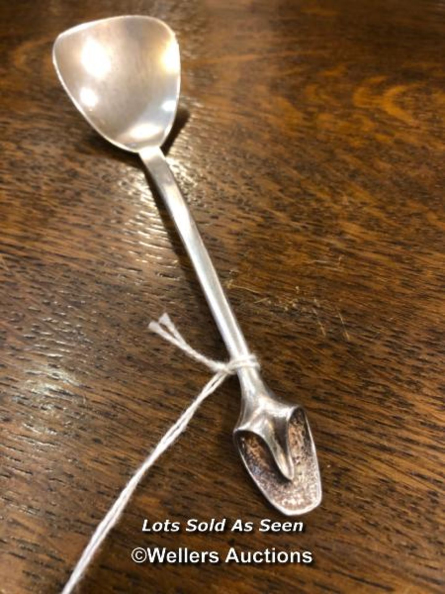 *20TH CENTURY SILVER SPOON, ANTHONY PATON HAWKSLEY, LONDON 1975 / LOCATED AT VICTORIA ANTIQUES, - Image 2 of 3