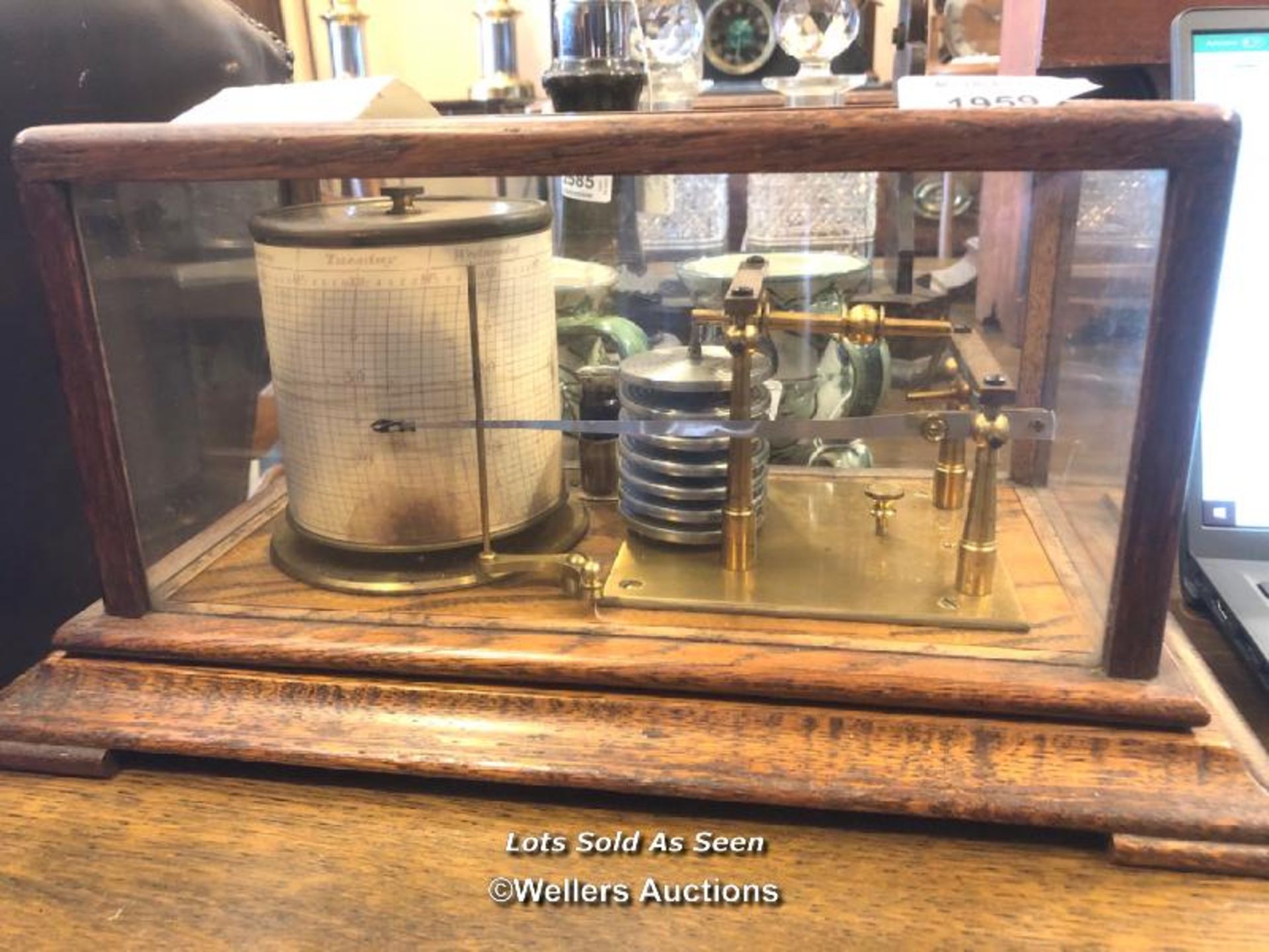 *OAK CASED BAROGRAPH / LOCATED AT VICTORIA ANTIQUES, WADEBRIDGE, PL27 7DD