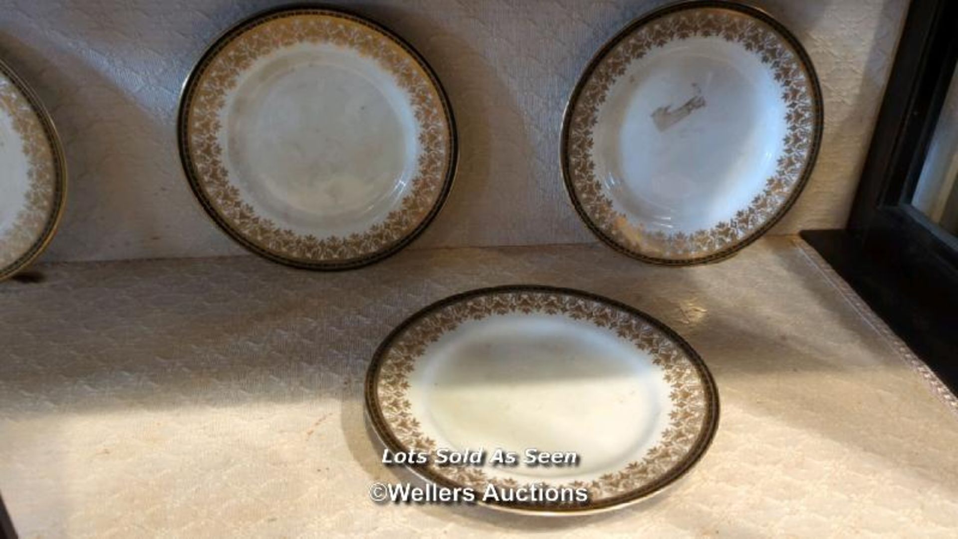 *ASSORTED PART TEA AND DINNER SERVICE / LOCATED AT VICTORIA ANTIQUES, WADEBRIDGE, PL27 7DD - Image 7 of 7