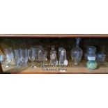*QUANTITY OF GLASSWARE INCLUDING PAPERWEIGHT / LOCATED AT VICTORIA ANTIQUES, WADEBRIDGE, PL27 7DD
