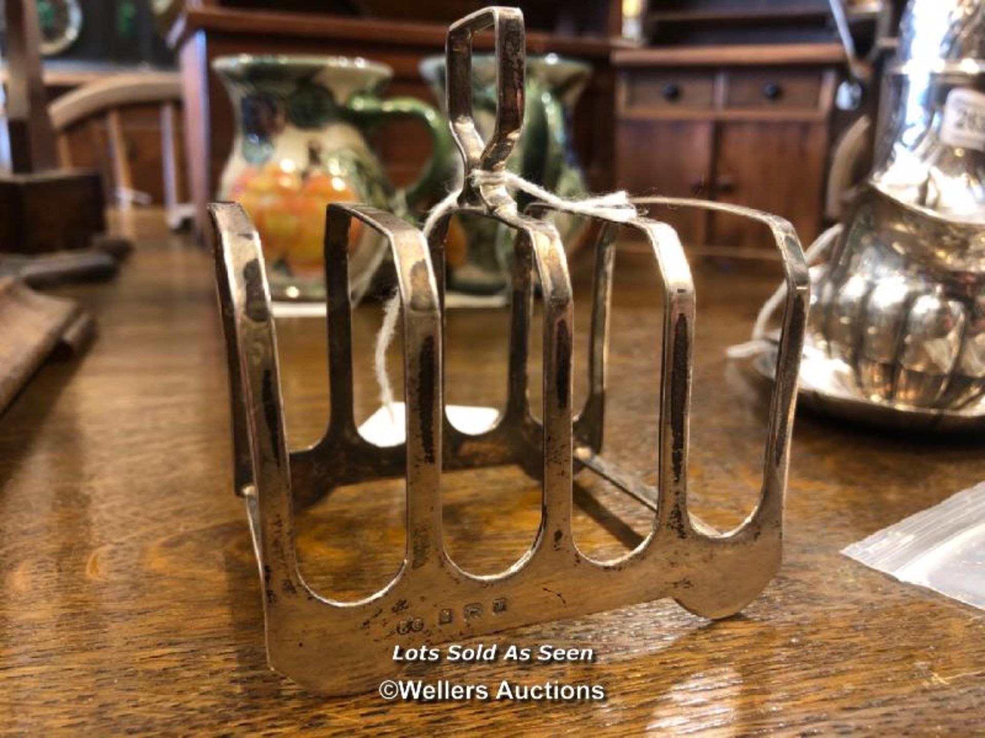 *SILVER TOAST RACK, BIRMINGHAM 1920 / LOCATED AT VICTORIA ANTIQUES, WADEBRIDGE, PL27 7DD