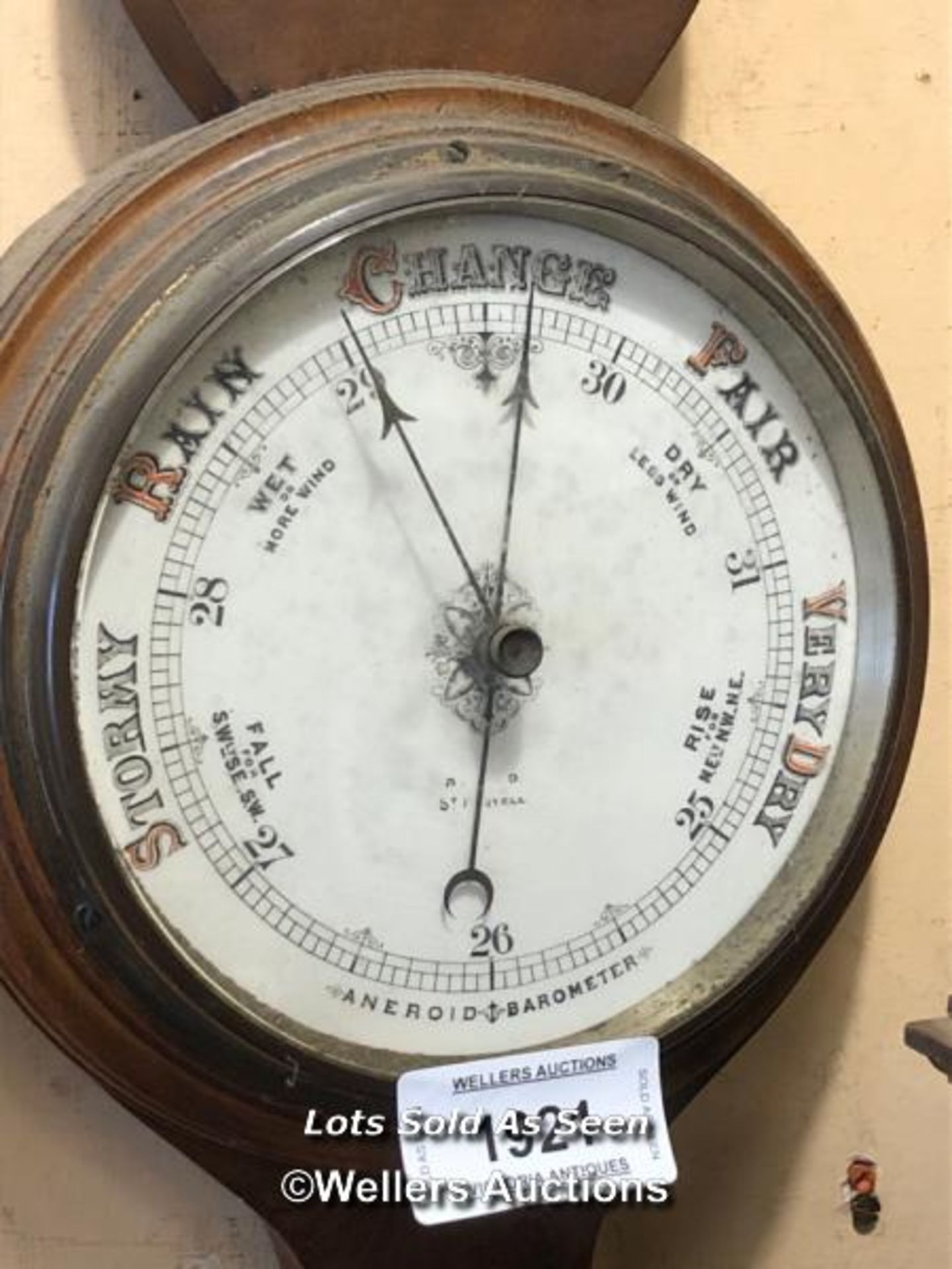 *WALNUT ANEROID BAROMETER / LOCATED AT VICTORIA ANTIQUES, WADEBRIDGE, PL27 7DD - Image 2 of 3