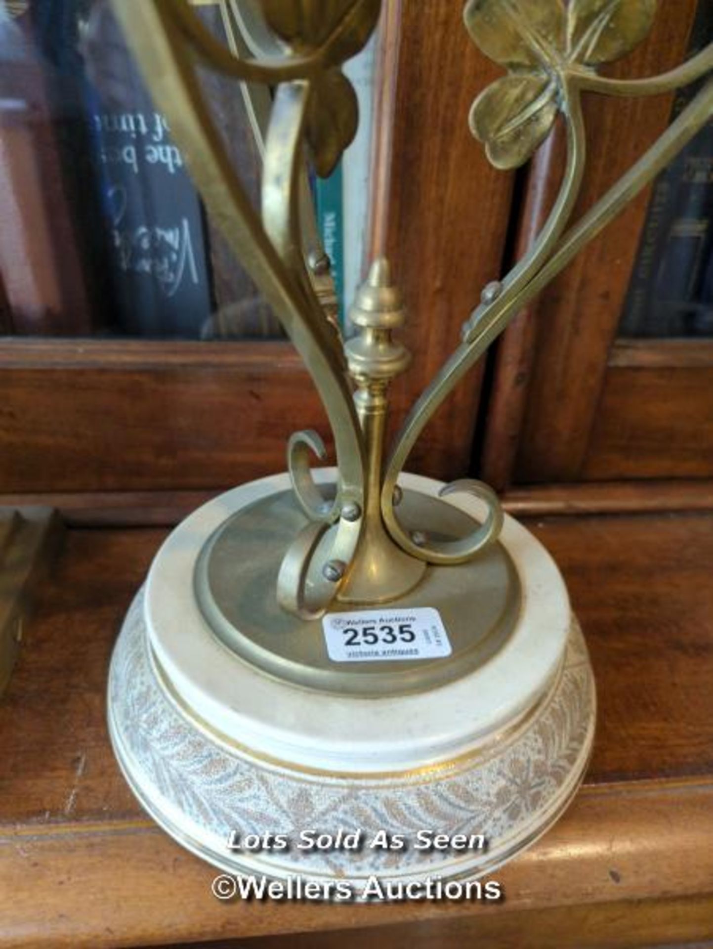 *VICTORIAN BRASS OIL LAMP WITH SHAMROCK MOTIF AND STONEWARE BASE / LOCATED AT VICTORIA ANTIQUES, - Image 3 of 3