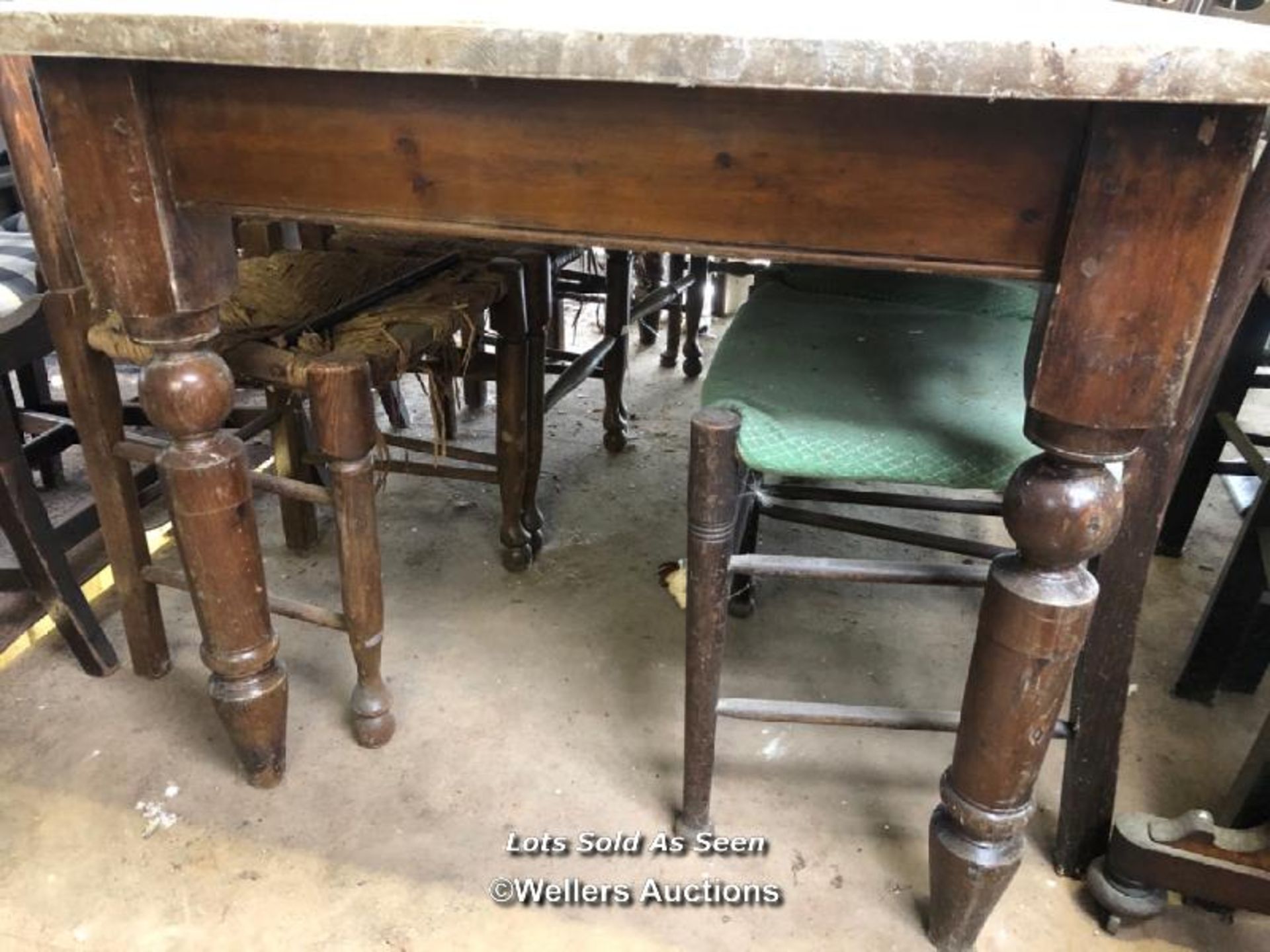 LARGE OAK REFECTORY TABLE, 72 X 36 X 30.5 INCHES / LOCATED AT VICTORIA ANTIQUES, WADEBRIDGE, PL27 - Image 3 of 3