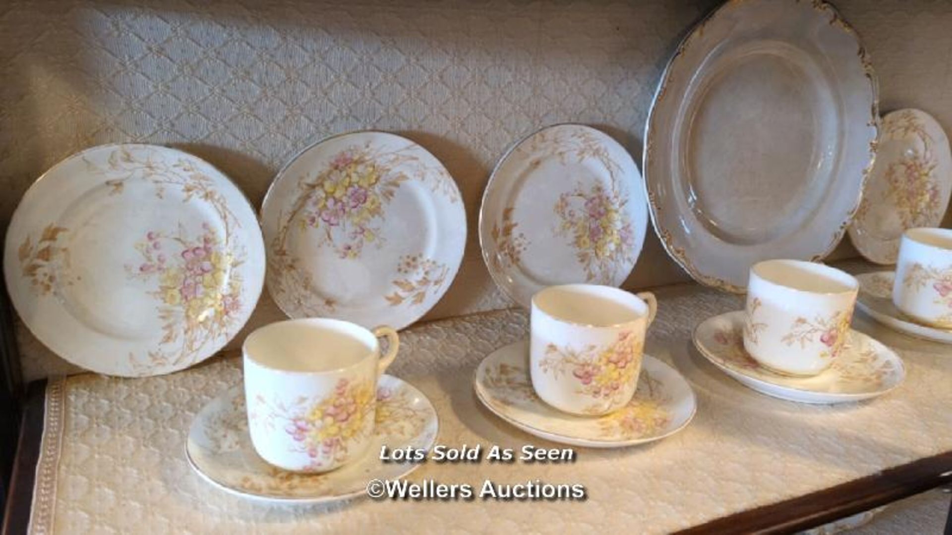 *ASSORTED PART TEA AND DINNER SERVICE / LOCATED AT VICTORIA ANTIQUES, WADEBRIDGE, PL27 7DD - Image 2 of 7