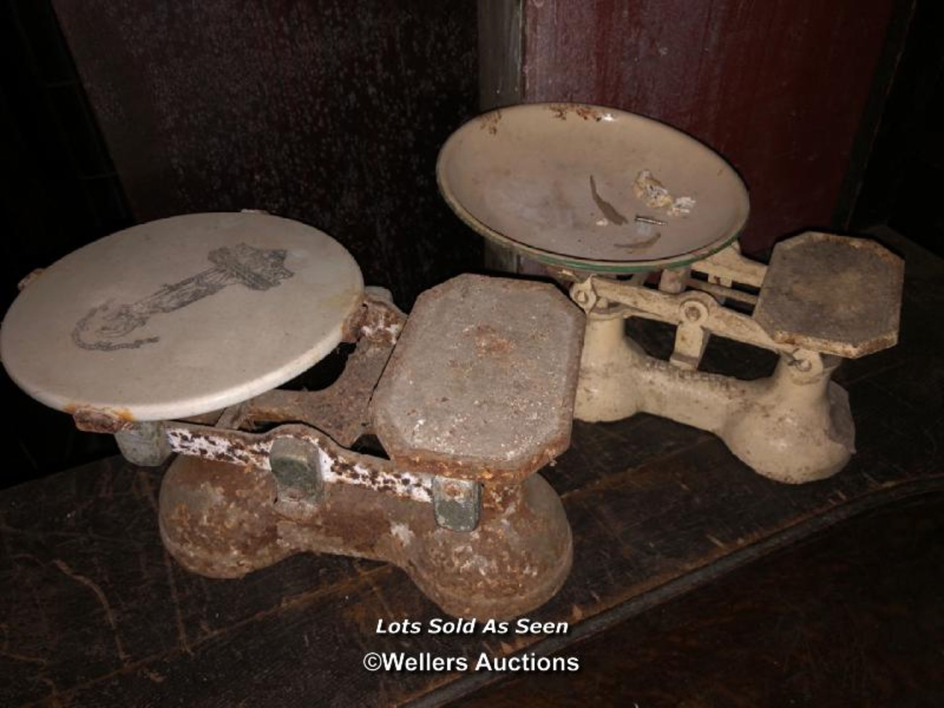 CADDY AND 2 WEIGH SCALES / LOCATED AT VICTORIA ANTIQUES, WADEBRIDGE, PL27 7DD