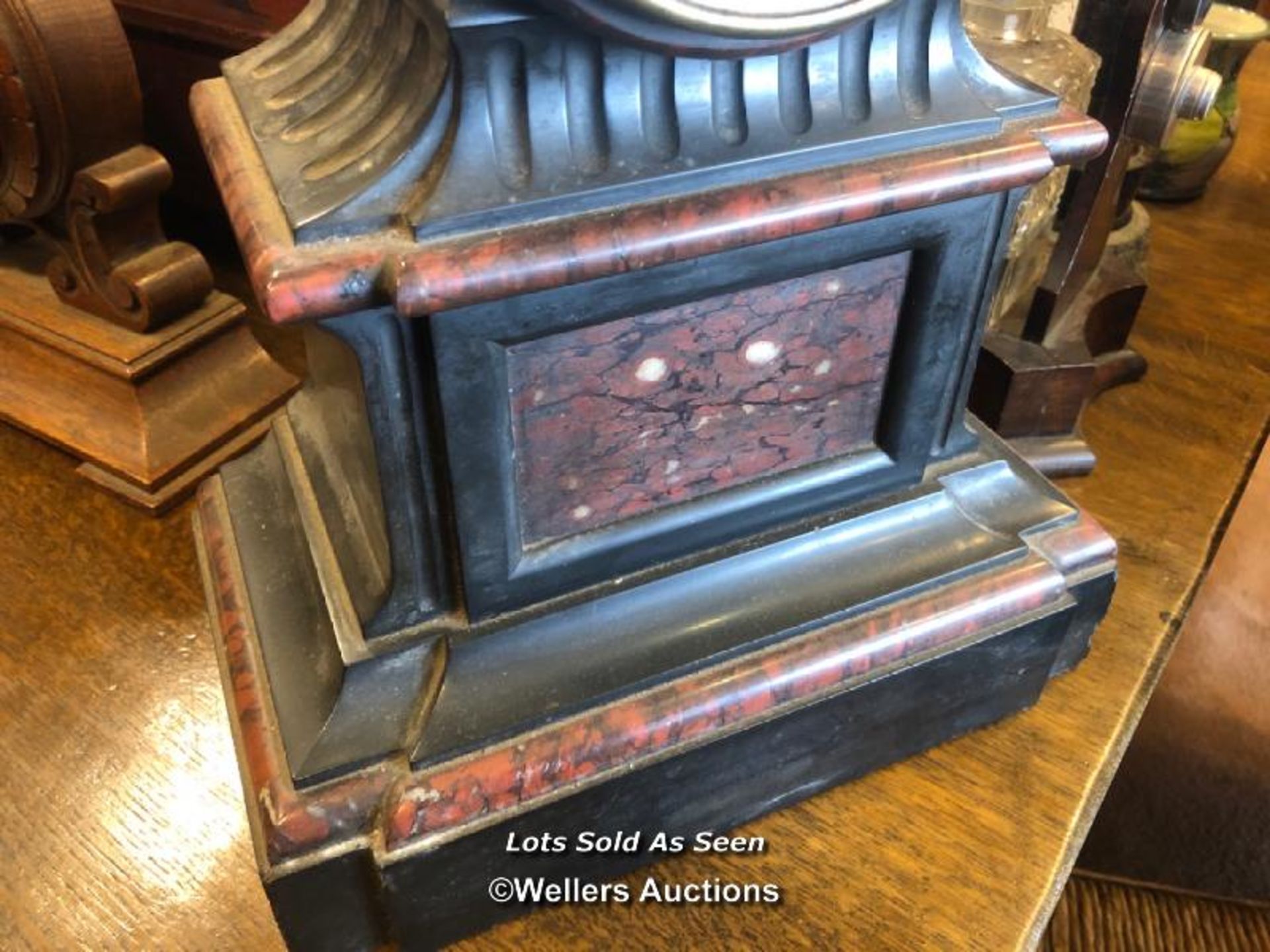 *VICTORIAN BLACK SLATE AND RED MARBLE MANTEL CLOCK WITH TWO TRAIN MOVEMENT / LOCATED AT VICTORIA - Image 4 of 5