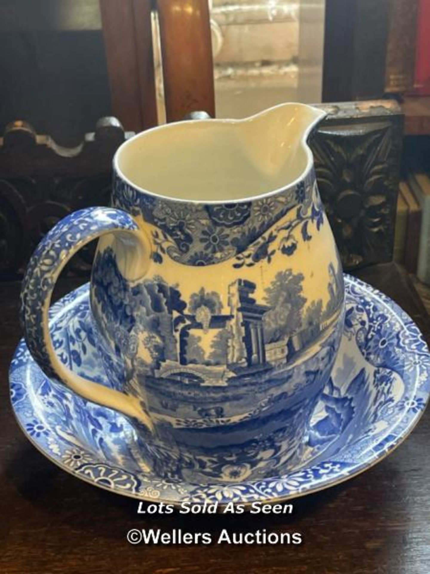 *COPELAND SPODE JUG AND BOWL WASH SET / LOCATED AT VICTORIA ANTIQUES, WADEBRIDGE, PL27 7DD