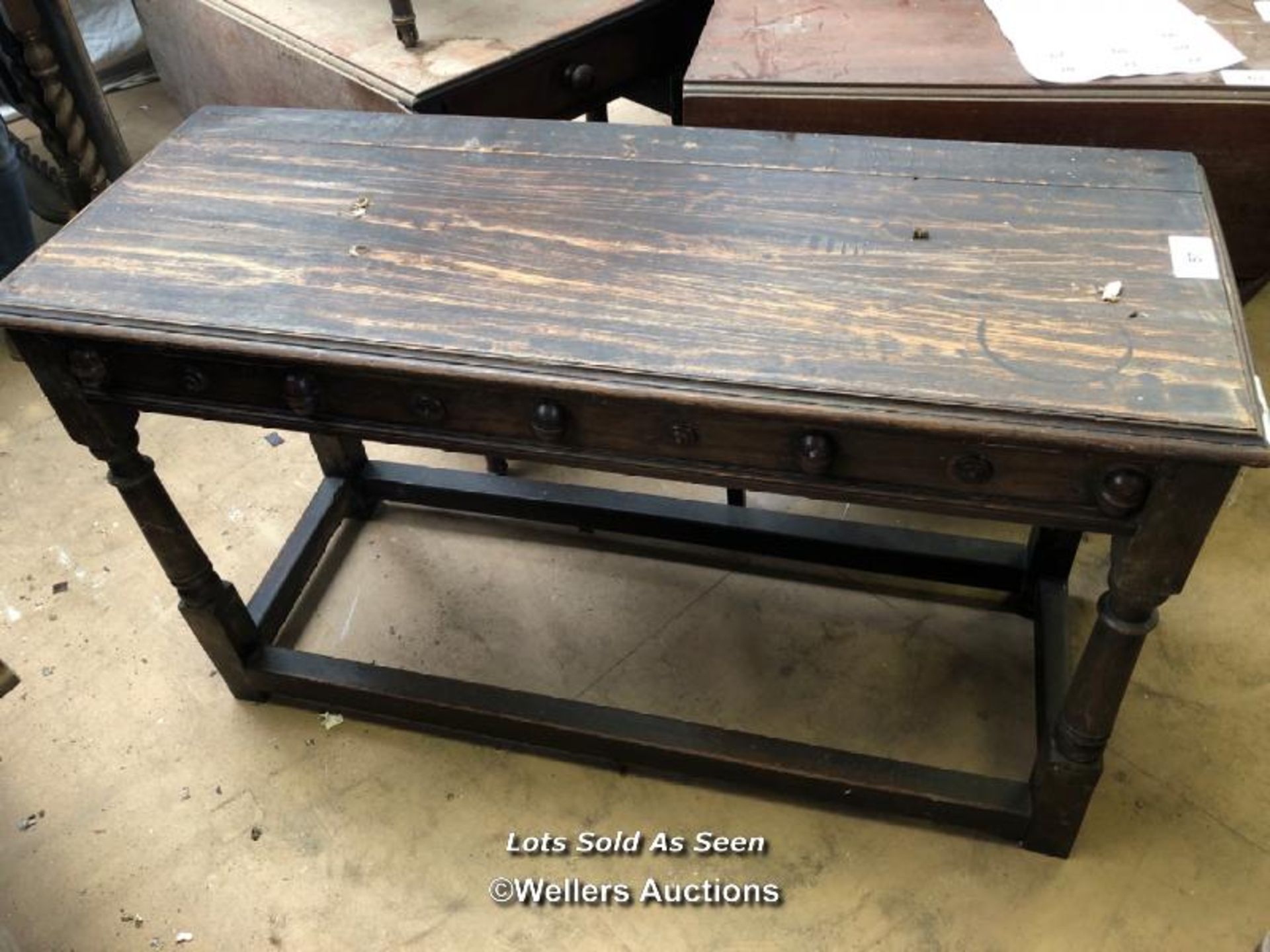 OAK HALLWAY TABLE, 44.5 X 16.5 X 26.5 INCHES / LOCATED AT VICTORIA ANTIQUES, WADEBRIDGE, PL27 7DD