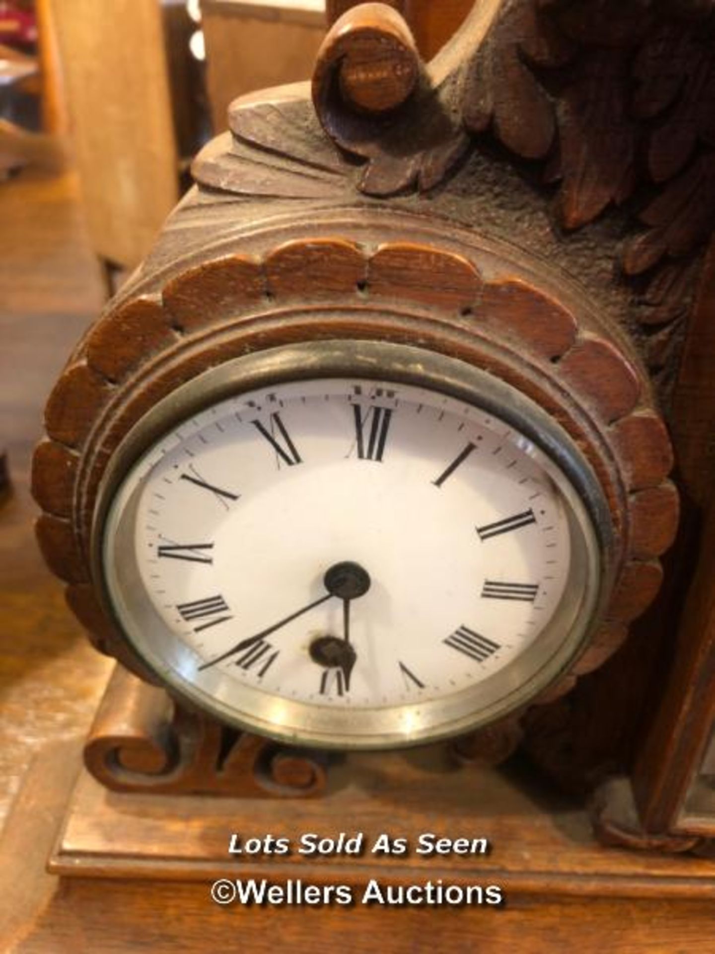 *CARVED OAK MANTEL CLOCK/BAROMETER/THERMOMETER / LOCATED AT VICTORIA ANTIQUES, WADEBRIDGE, PL27 7DD - Image 3 of 4