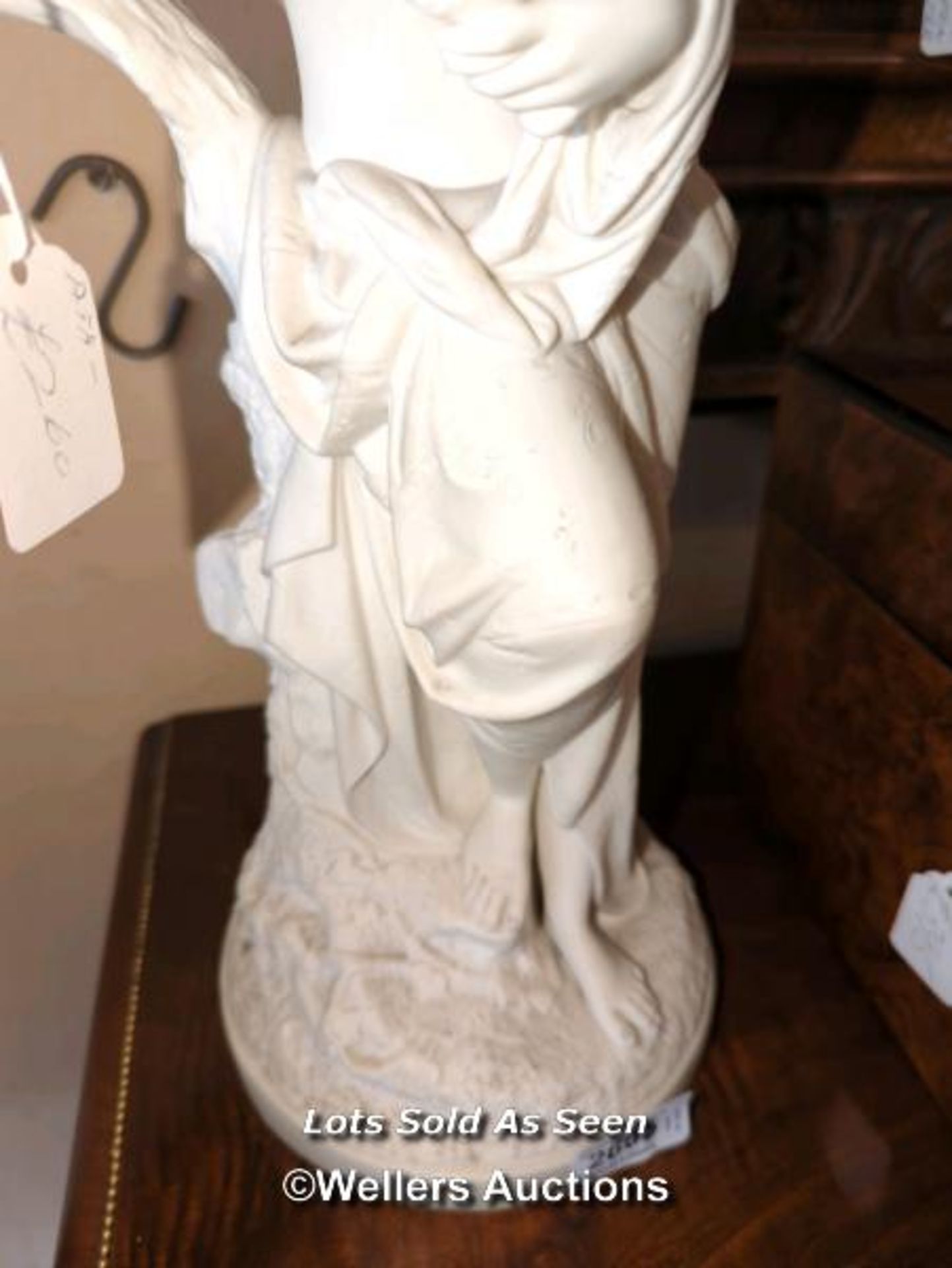 *PARIAN FIGURE OF A CLASSICAL GREEK WOMAN, 42CM / LOCATED AT VICTORIA ANTIQUES, WADEBRIDGE, PL27 - Image 3 of 4