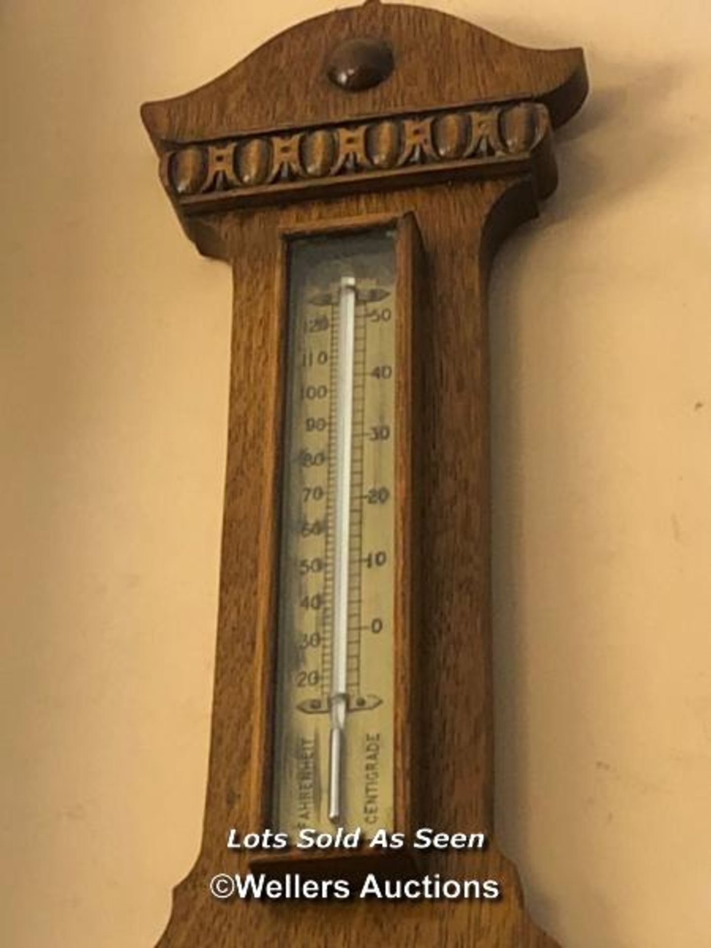 *OAK ANEROID BAROMETER WITH PRESENTATION PLAQUE / LOCATED AT VICTORIA ANTIQUES, WADEBRIDGE, PL27 - Image 4 of 4