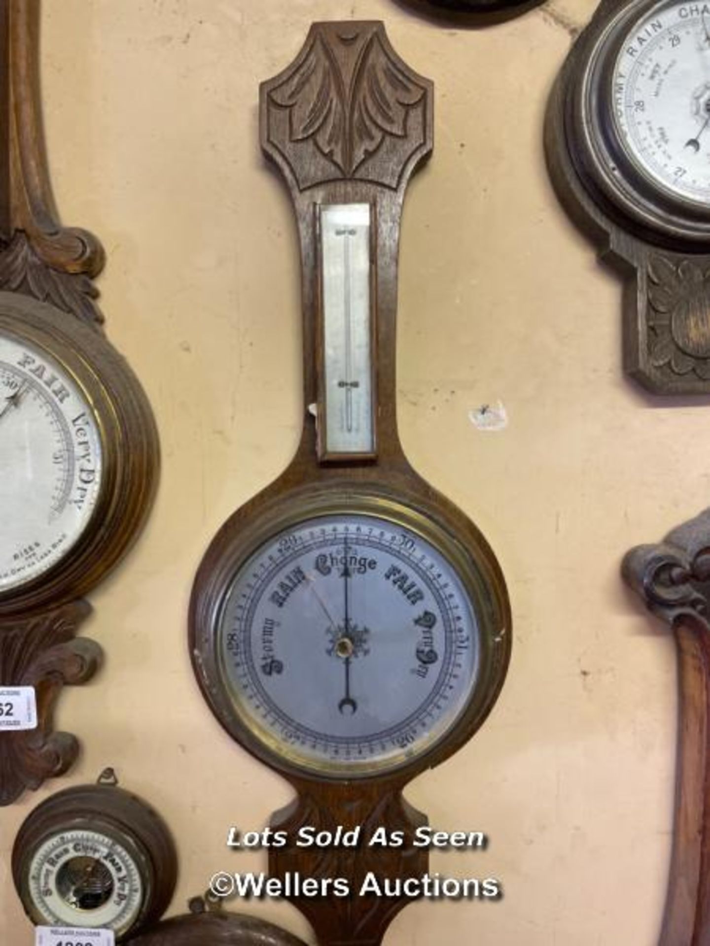 *CARVED OAK BANJO BAROMETER / LOCATED AT VICTORIA ANTIQUES, WADEBRIDGE, PL27 7DD