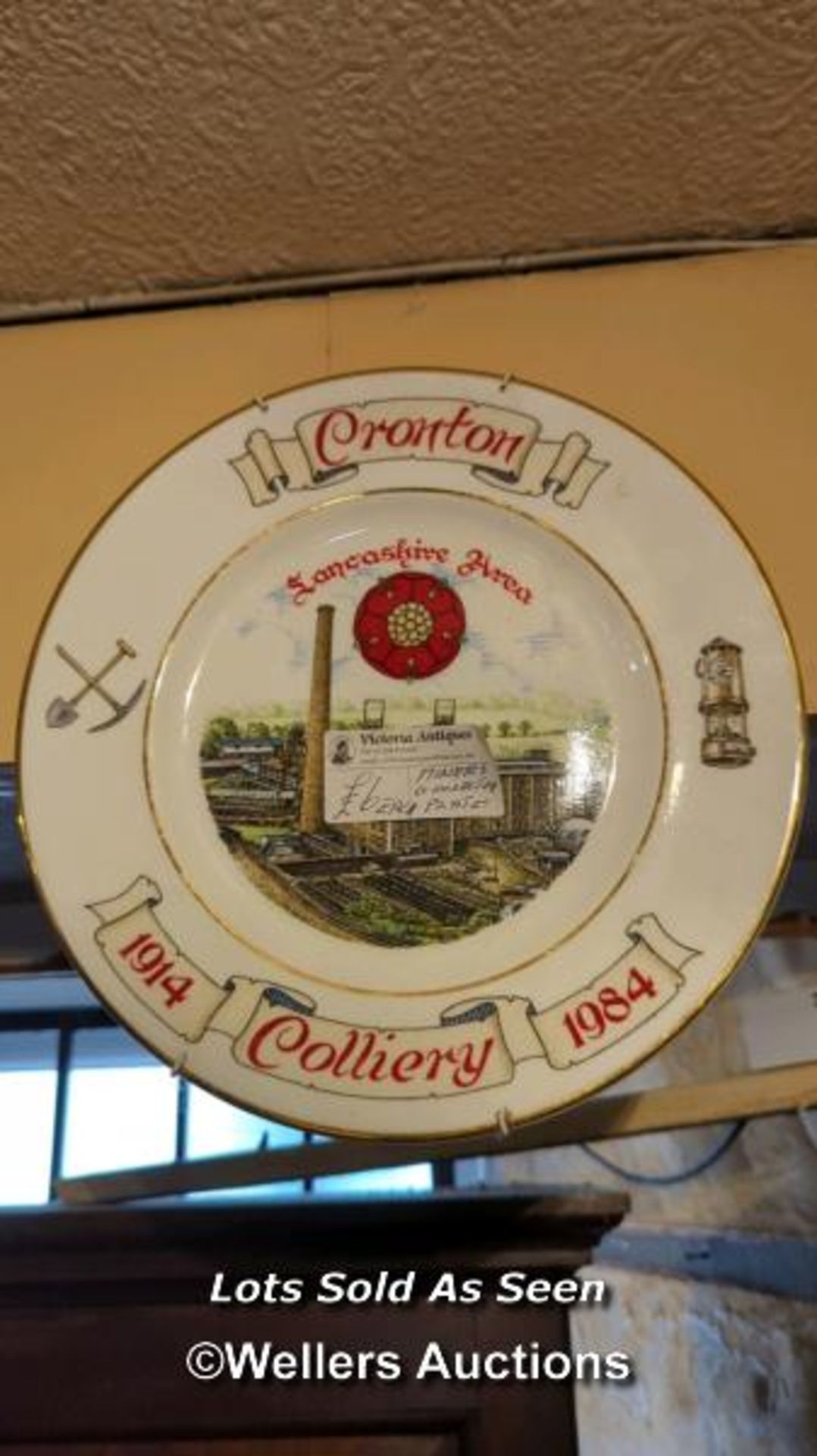 *THREE DECORATIVE PLATES AND A BRASS PLAQUE OF A ROBIN / LOCATED AT VICTORIA ANTIQUES, WADEBRIDGE, - Image 5 of 5