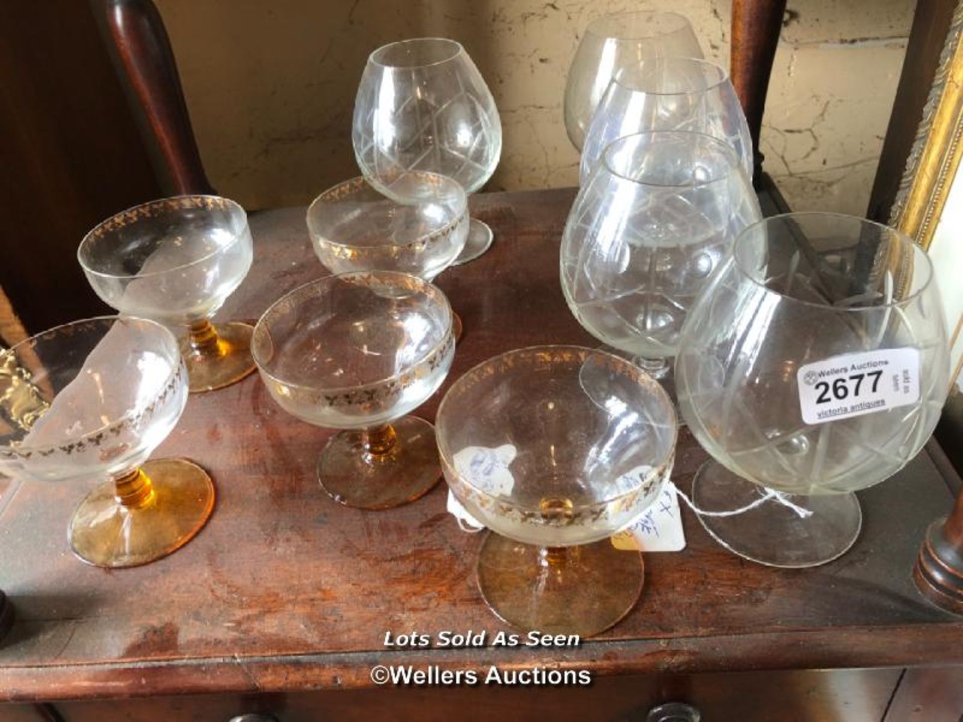 *10X ASSORTED GLASSES / LOCATED AT VICTORIA ANTIQUES, WADEBRIDGE, PL27 7DD