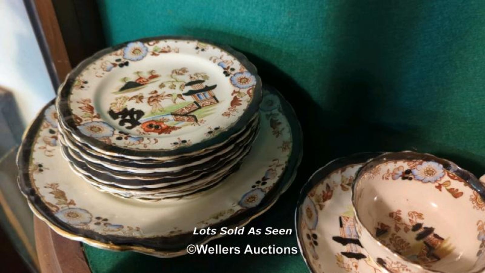 *PART ORIENTAL STYLE TEA SERVICE (A/F) / LOCATED AT VICTORIA ANTIQUES, WADEBRIDGE, PL27 7DD - Image 2 of 6