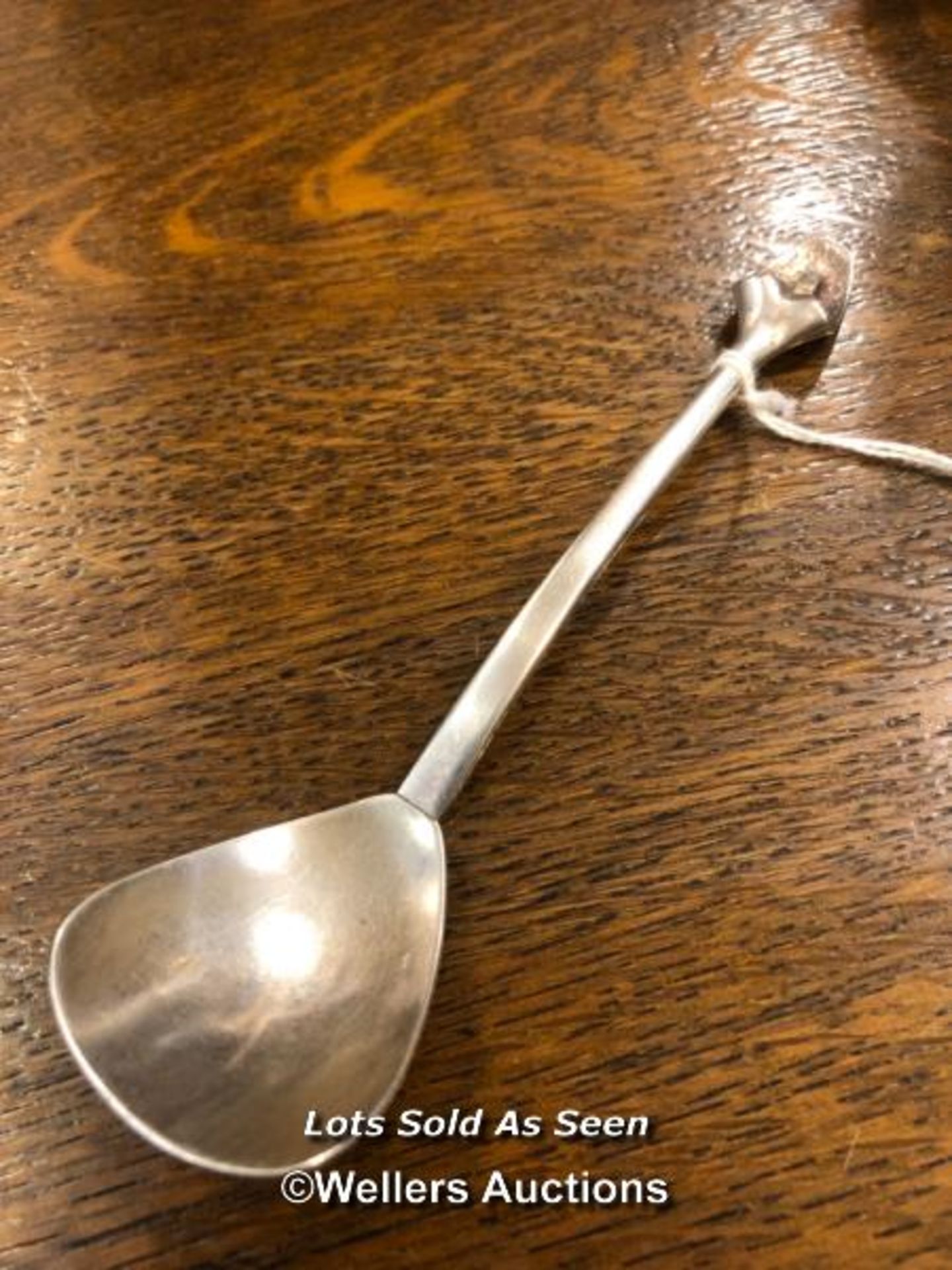*20TH CENTURY SILVER SPOON, ANTHONY PATON HAWKSLEY, LONDON 1975 / LOCATED AT VICTORIA ANTIQUES,