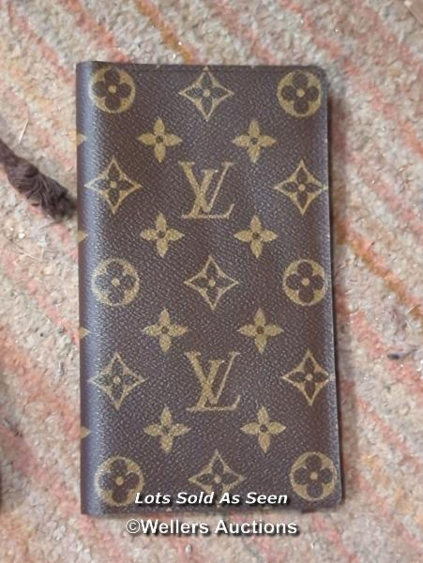 *LOUIS VUITTON DOCUMENT WALLET WITH SOFT CASE - Image 2 of 4