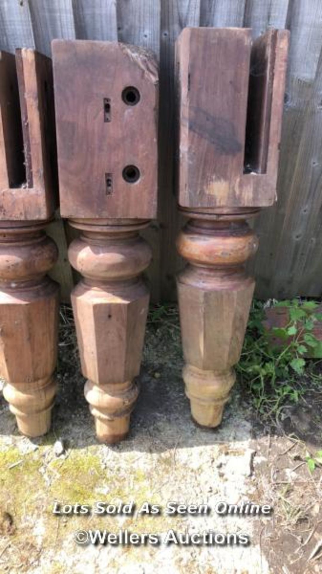 4X OCTAGONAL VICTORIAN MAHOGANY SNOOKER TABLE LEGS, TALLEST 85CM (H) / COLLECTION LOCATION: WEST - Image 3 of 3