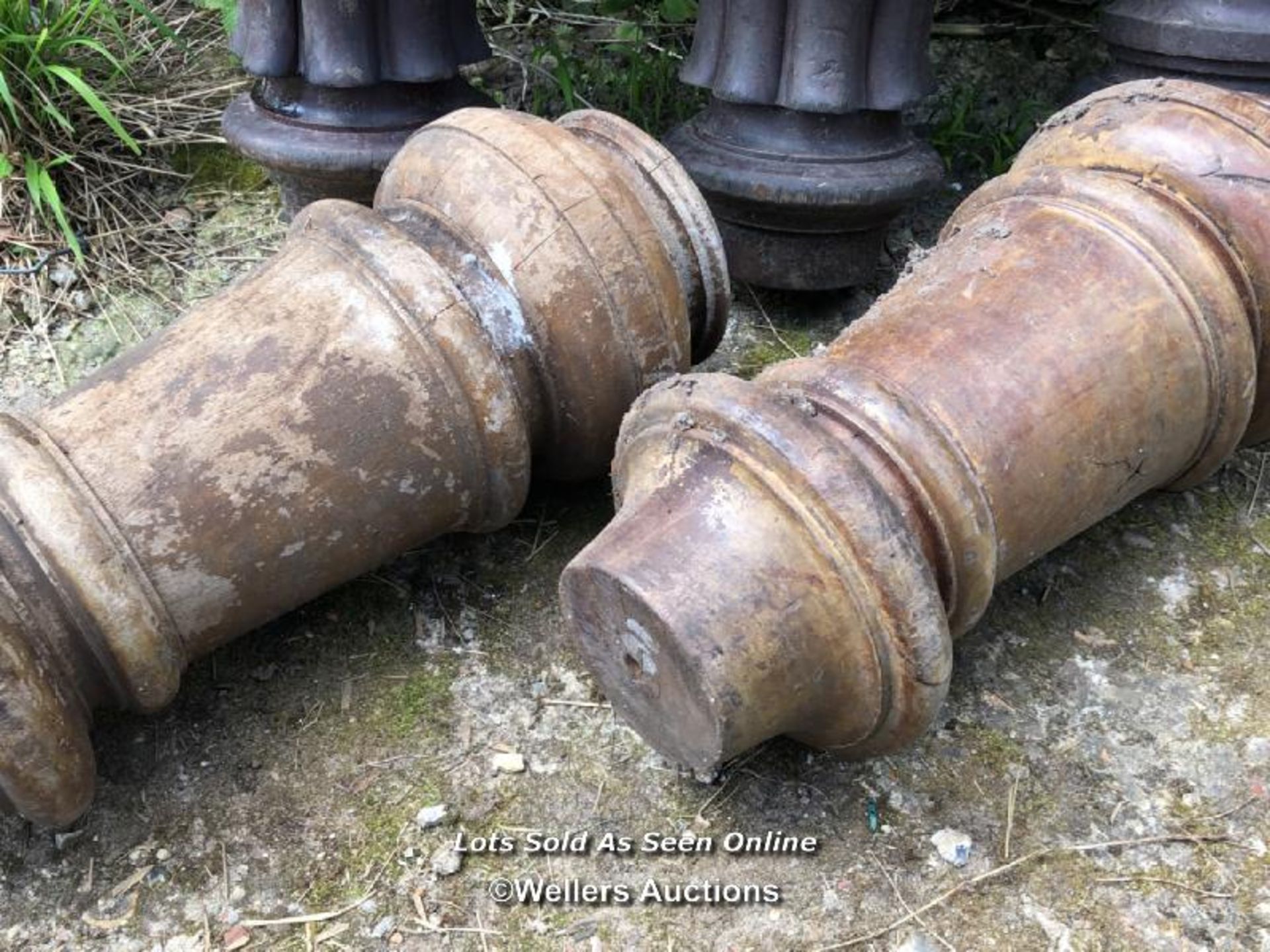 JOB LOT OF 7X ASSORTED VICTORIAN MAHOGANY SNOOKER LEGS, LARGEST 84.5CM (H) / COLLECTION LOCATION: - Image 2 of 5