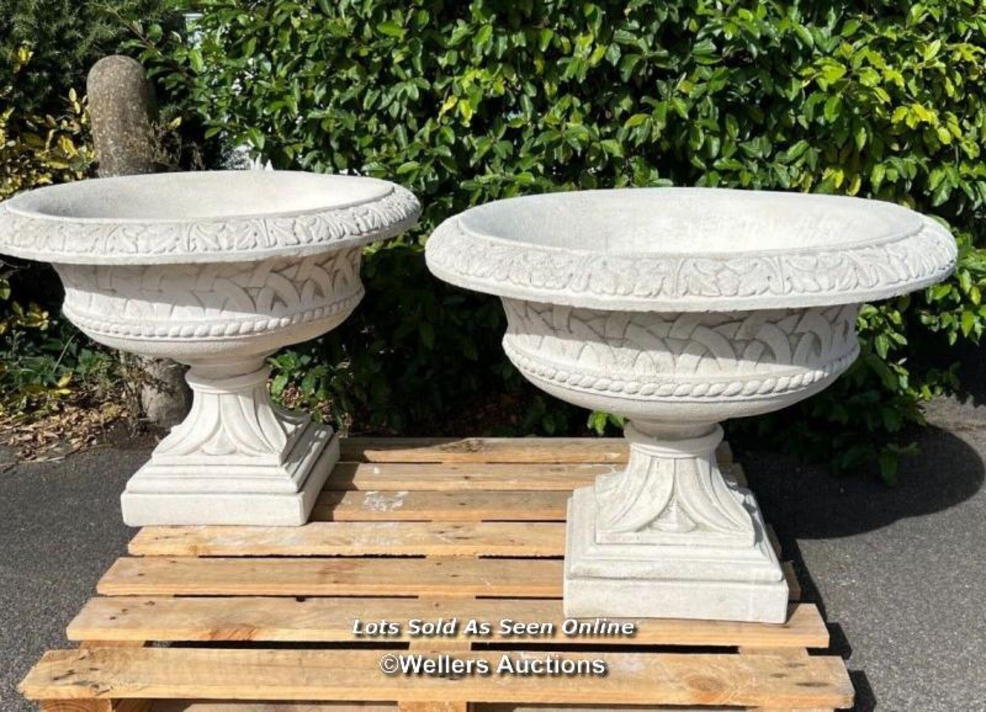 *A LARGE PAIR OF CLASSIC URNS WITH HATCHED SIDE DETAIL AND ACANTHUS DETAILED RIMS, 81CM (H) X - Image 2 of 5