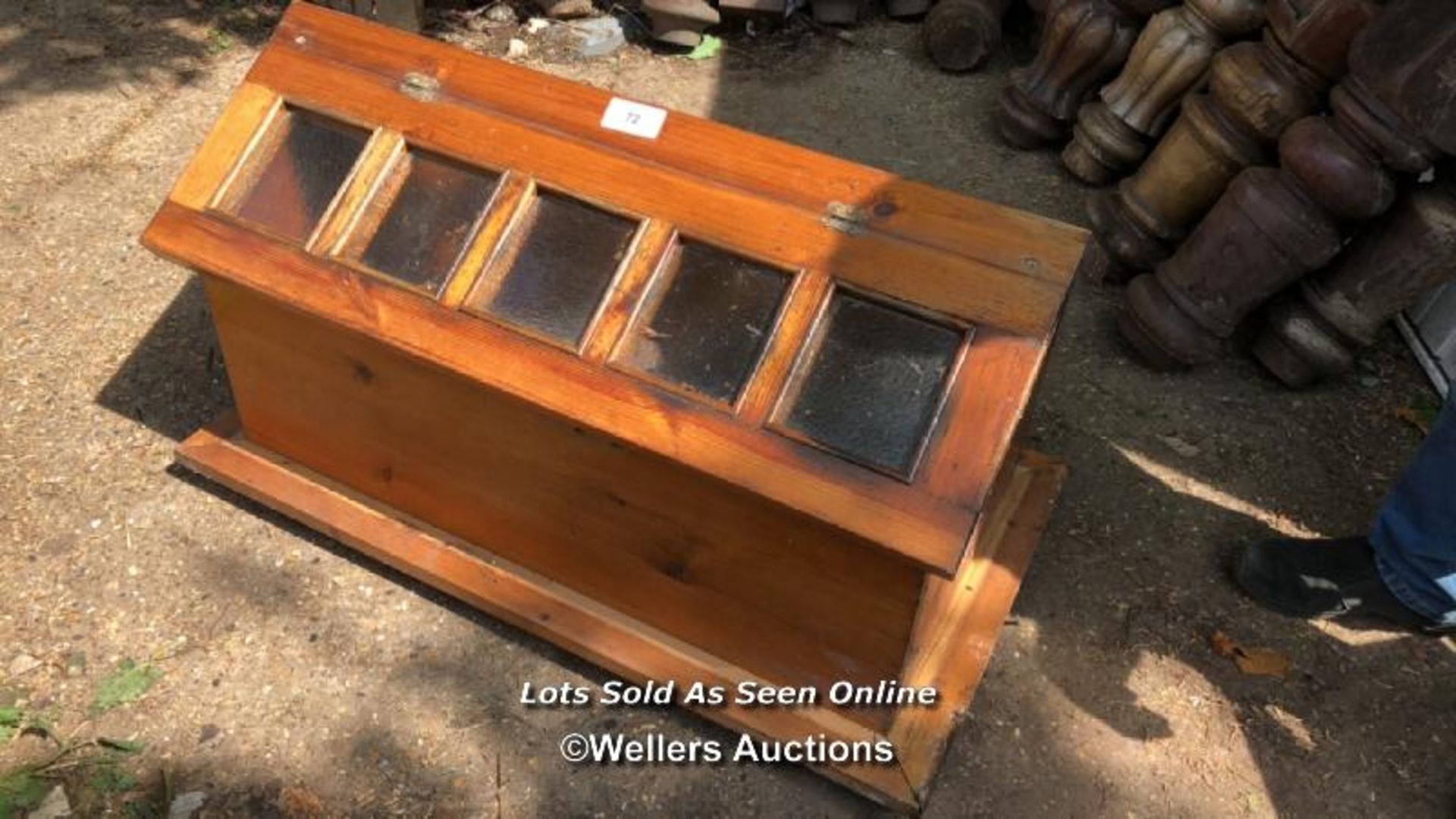 VINTAGE PINE COFFIN HATCH WITH 10X GLAZED PANELS, 55CM (H) X 100CM (L) X 58.5CM (W) / COLLECTION