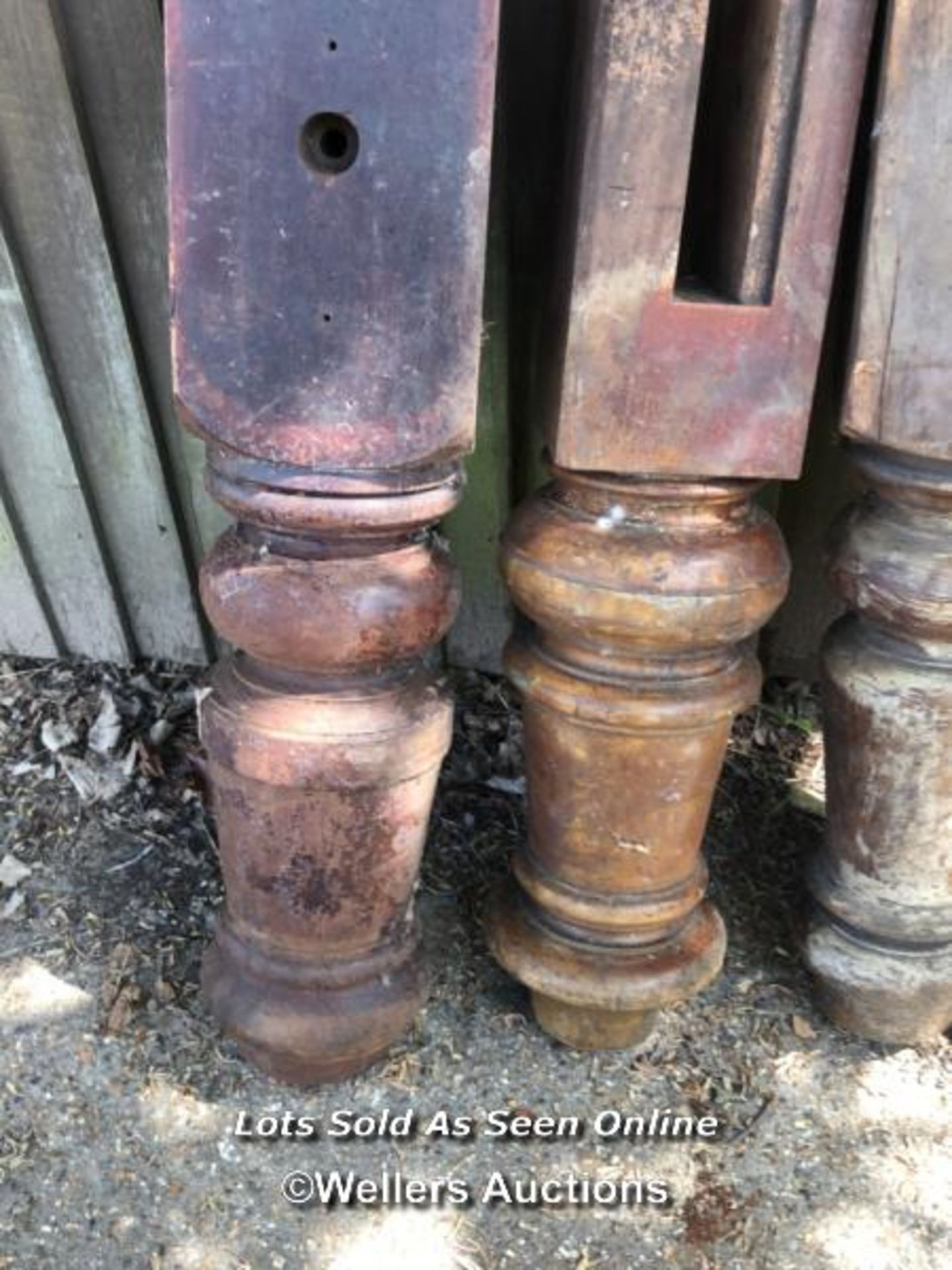 4X ASSORTED TURNED AND TAPERED VICTORIAN MAHOGANY SNOOKER TABLE LEGS, TALLEST 86CM (H) / - Image 2 of 2