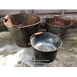 *3X SET OF 3X PAILS WITH WOODEN HANDLES, LARGEST 24CM (H) X 32CM (DIA) / COLLECTION LOCATION: